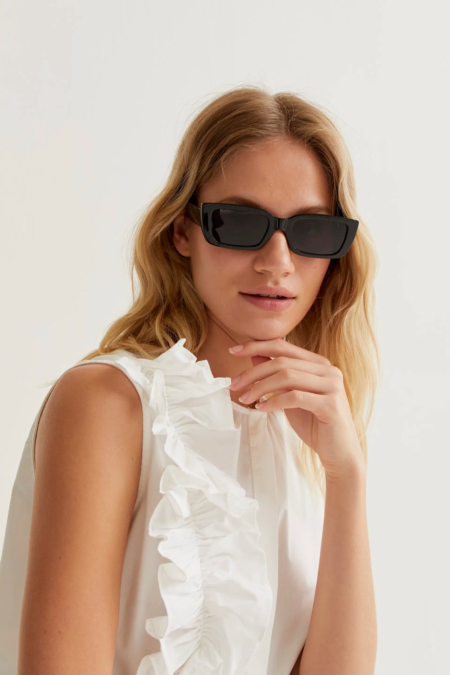 100% cotton white top with ruffle