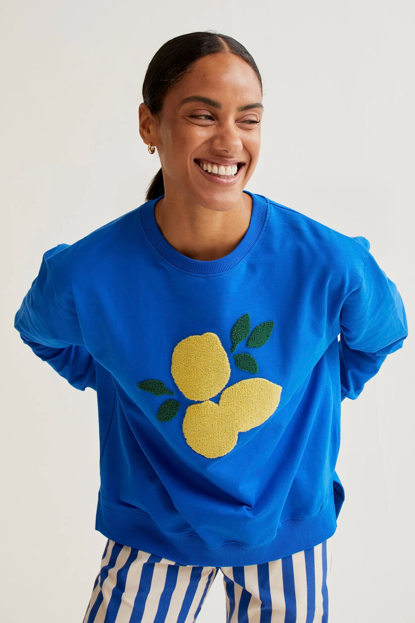 Sudadera con bordado de Limones gigante