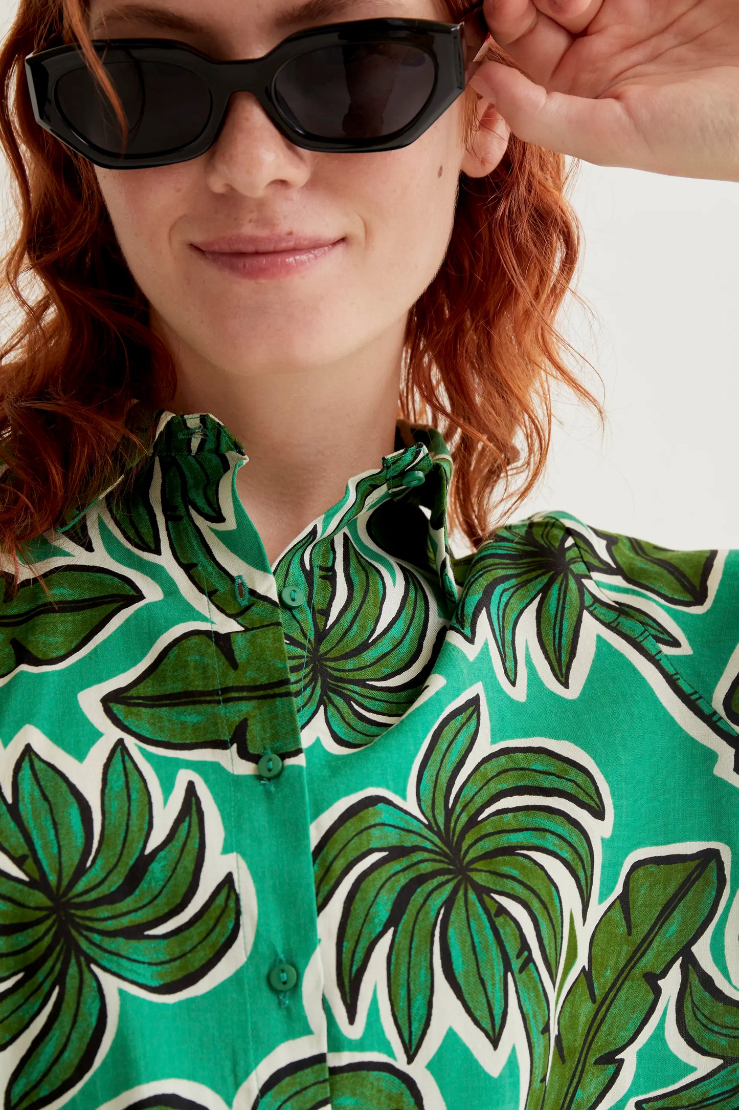 Camicia con stampa di palme