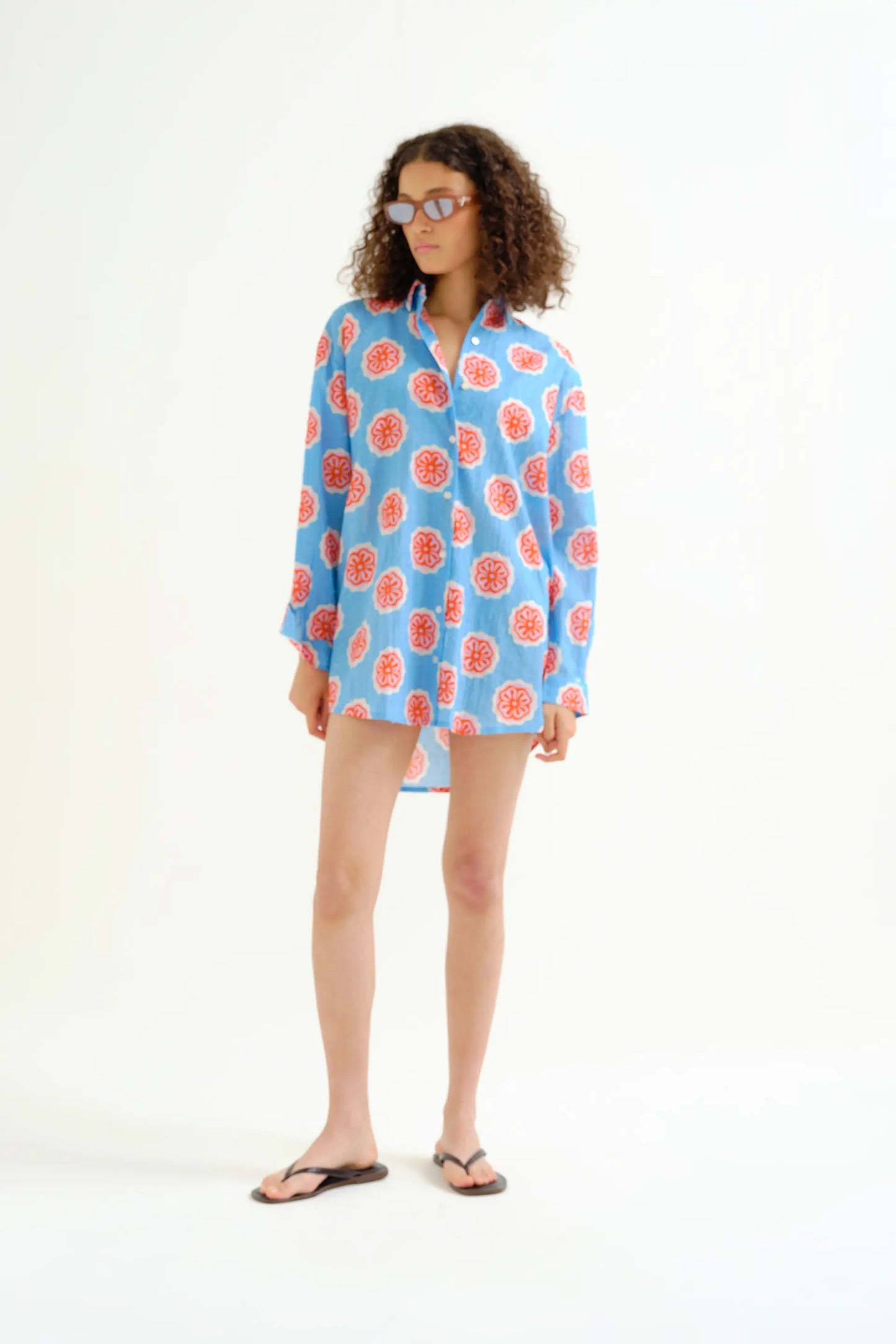 Camisa playera con estampado Red bloom flowers
