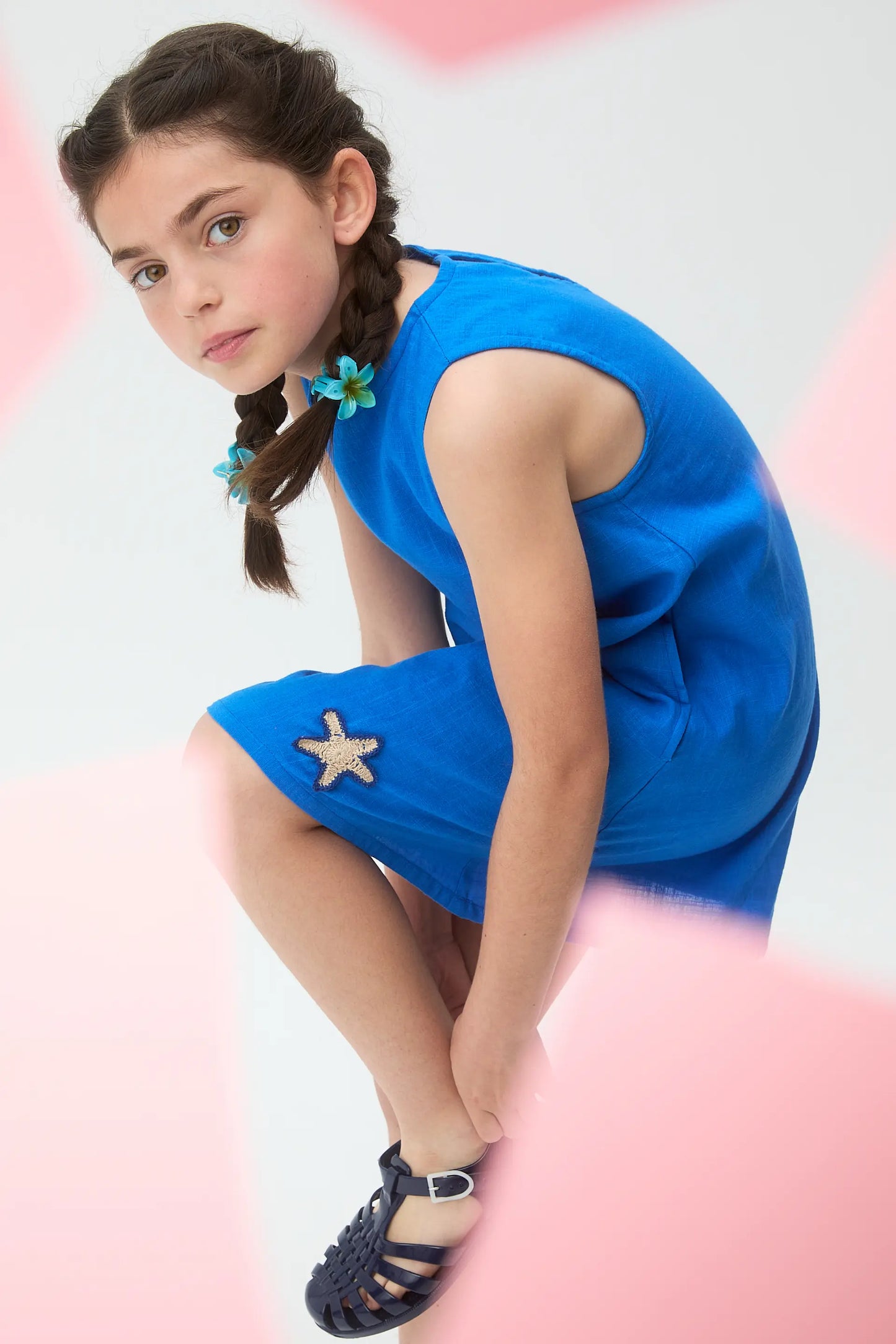 Vestido corto de niña 100% algodón azul marino con parche de estrellas