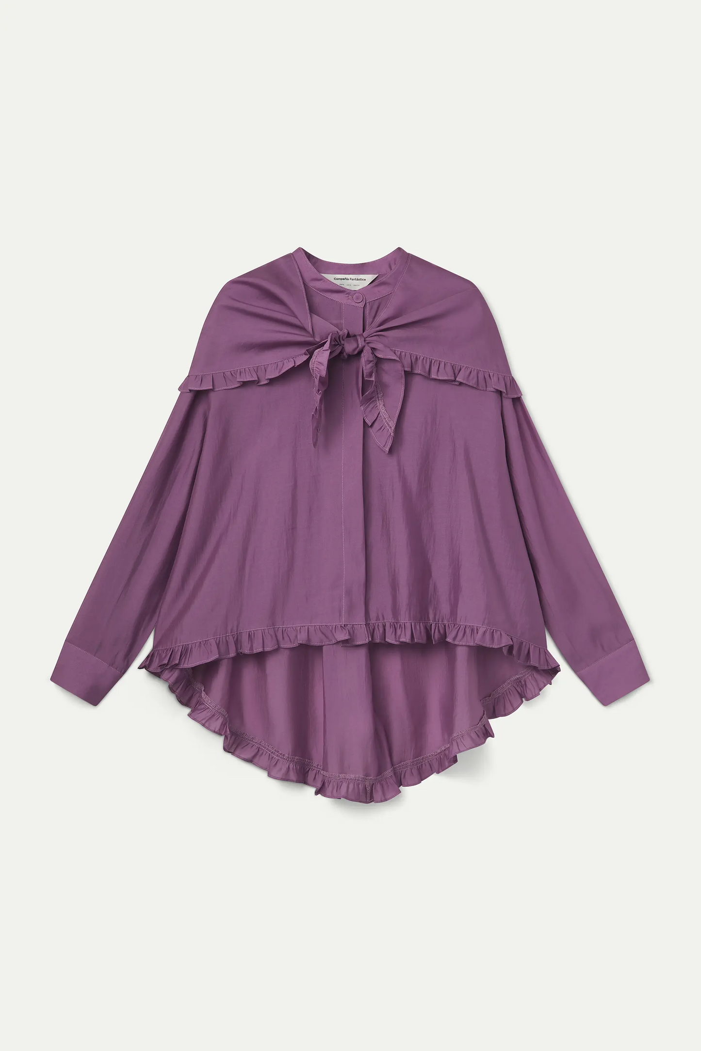 Camisa con pañuelo morado