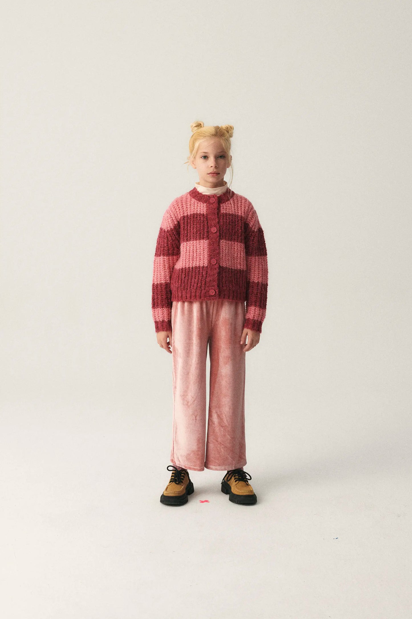 Cárdigan de niña con estampado de rayas rosa