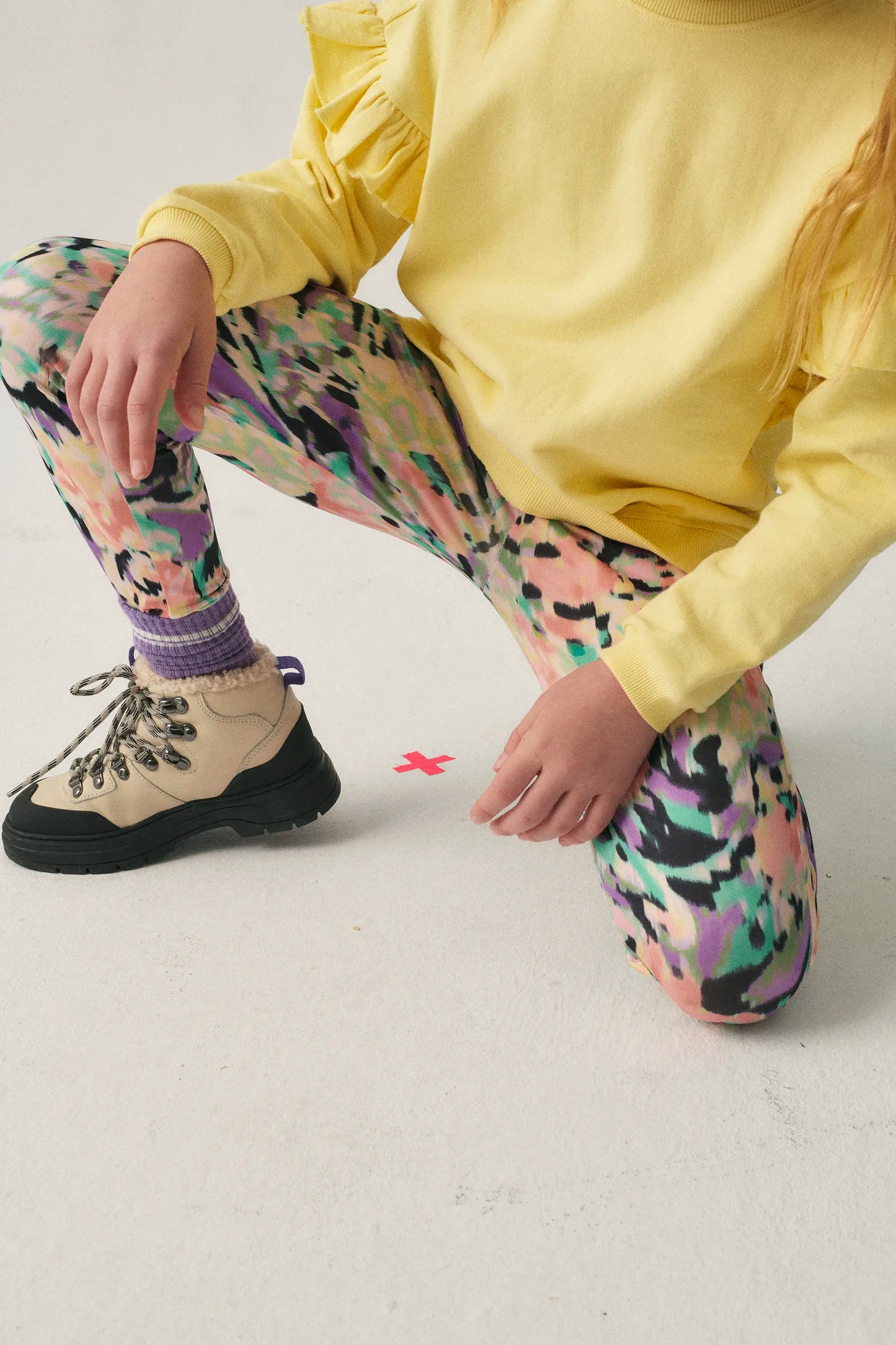 Girl's high-waisted leggings with fantasy print