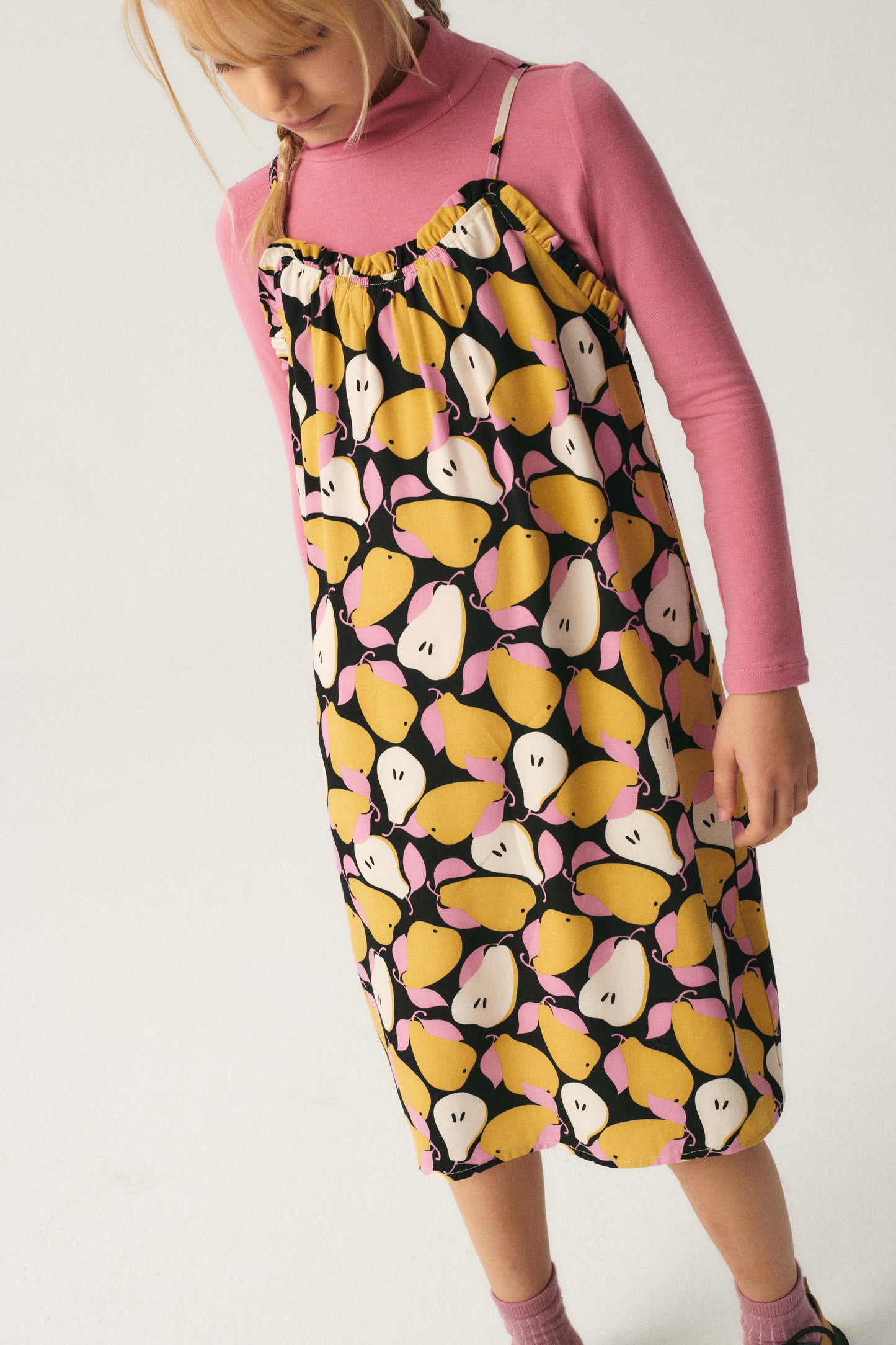 Vestido midi de niña con estampado de peras