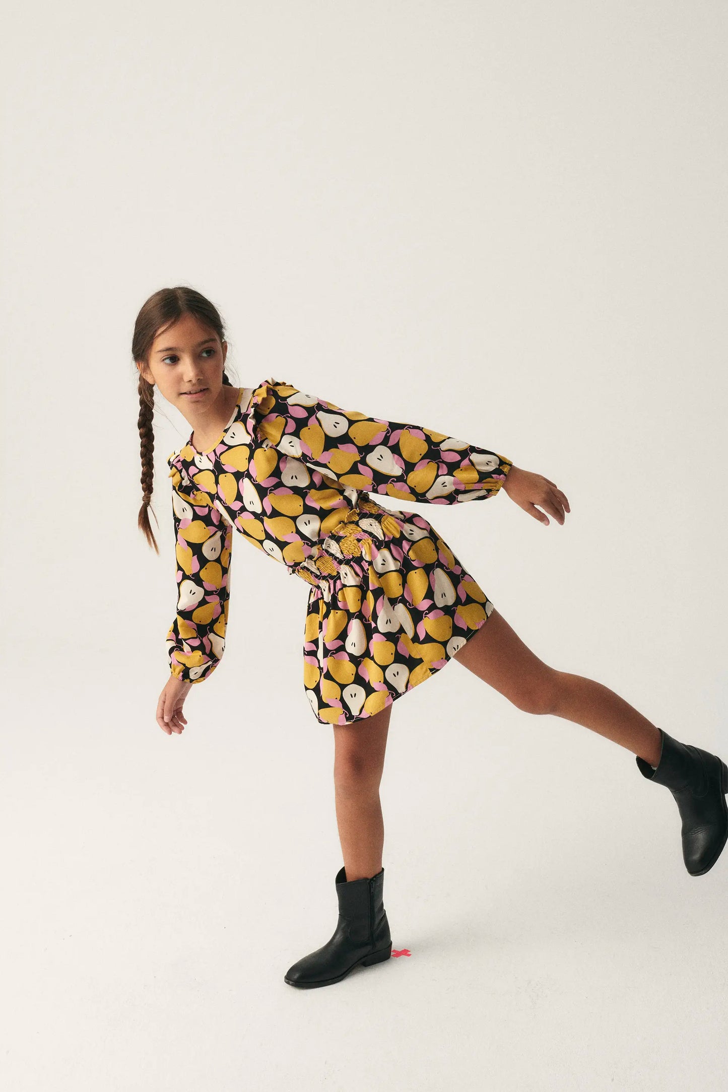 Girl's short skirt with pear print