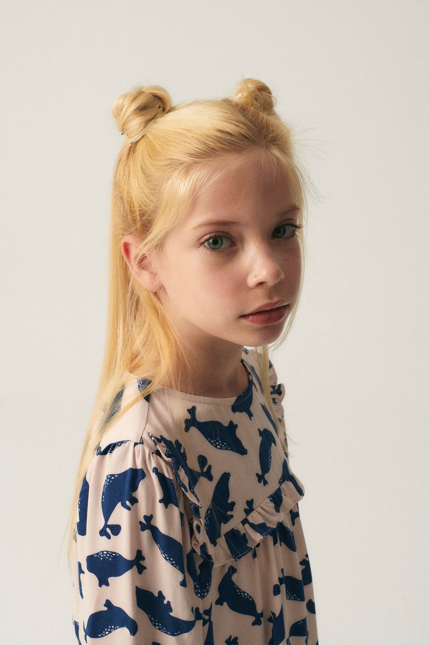 Girl's short shirt dress with seal print