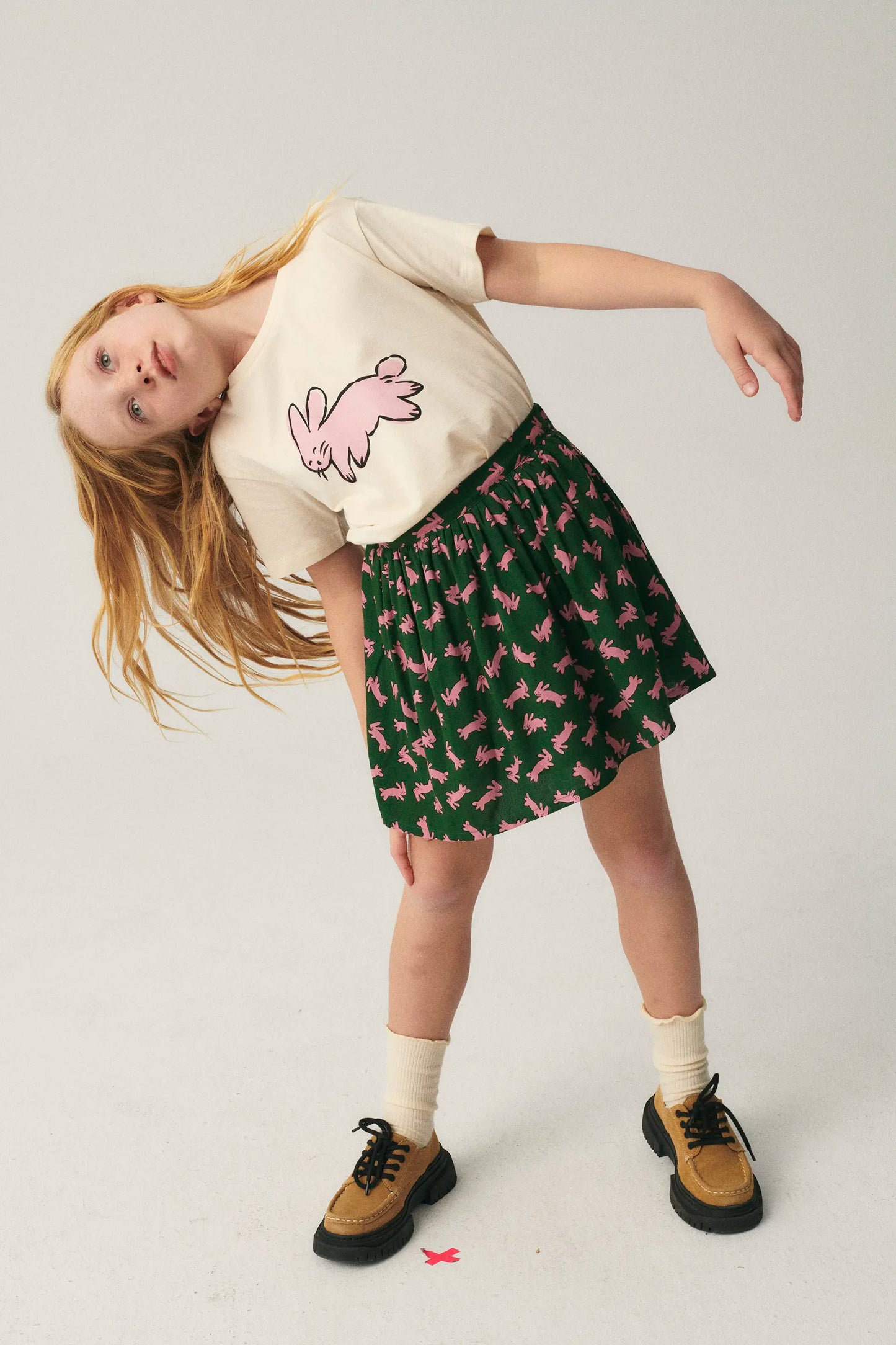 Girl's short skirt with rabbit print