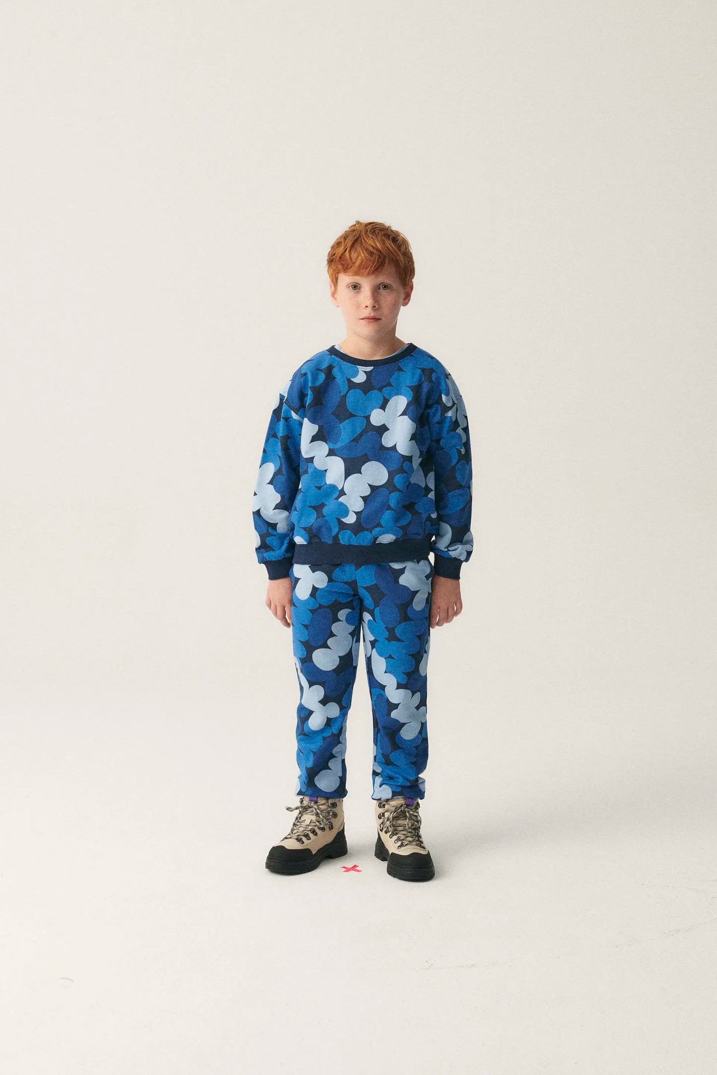 Unisex Blue Abstract Print Plush Sweatshirt