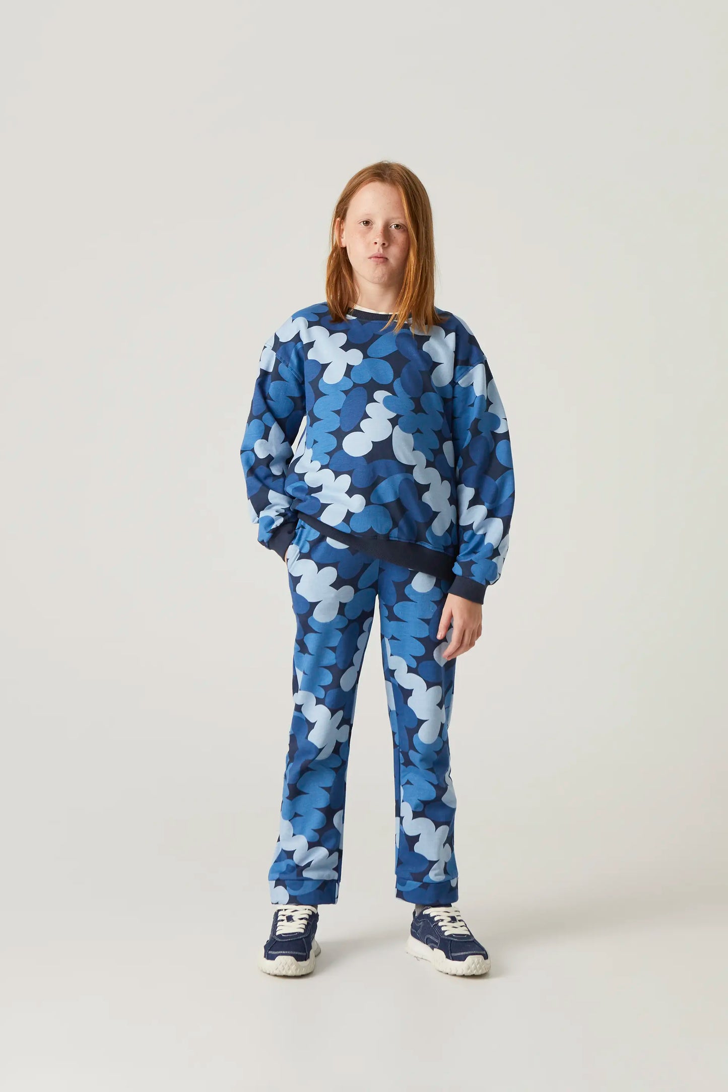 Unisex Blue Abstract Print Plush Sweatshirt