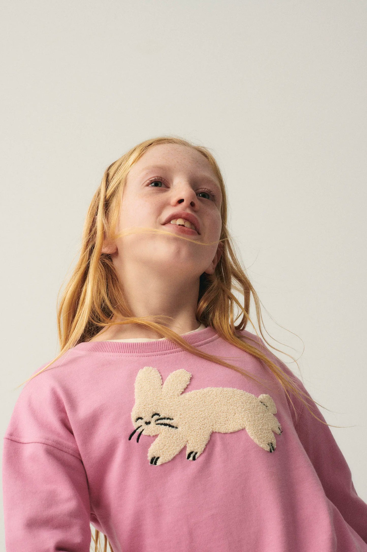 Unisex Rabbit Graphic Plush Sweatshirt