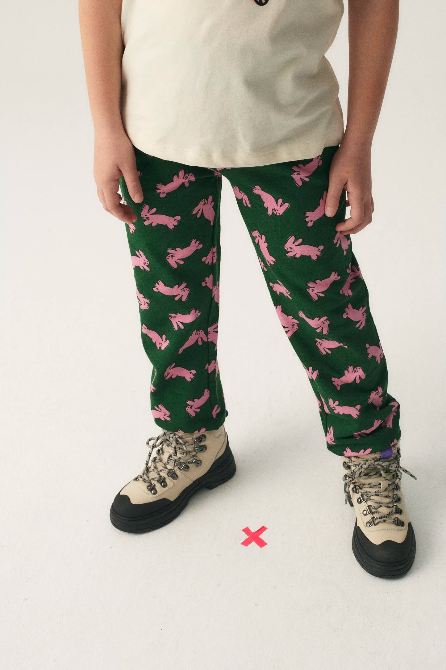 Joggers unisex con estampado de conejos