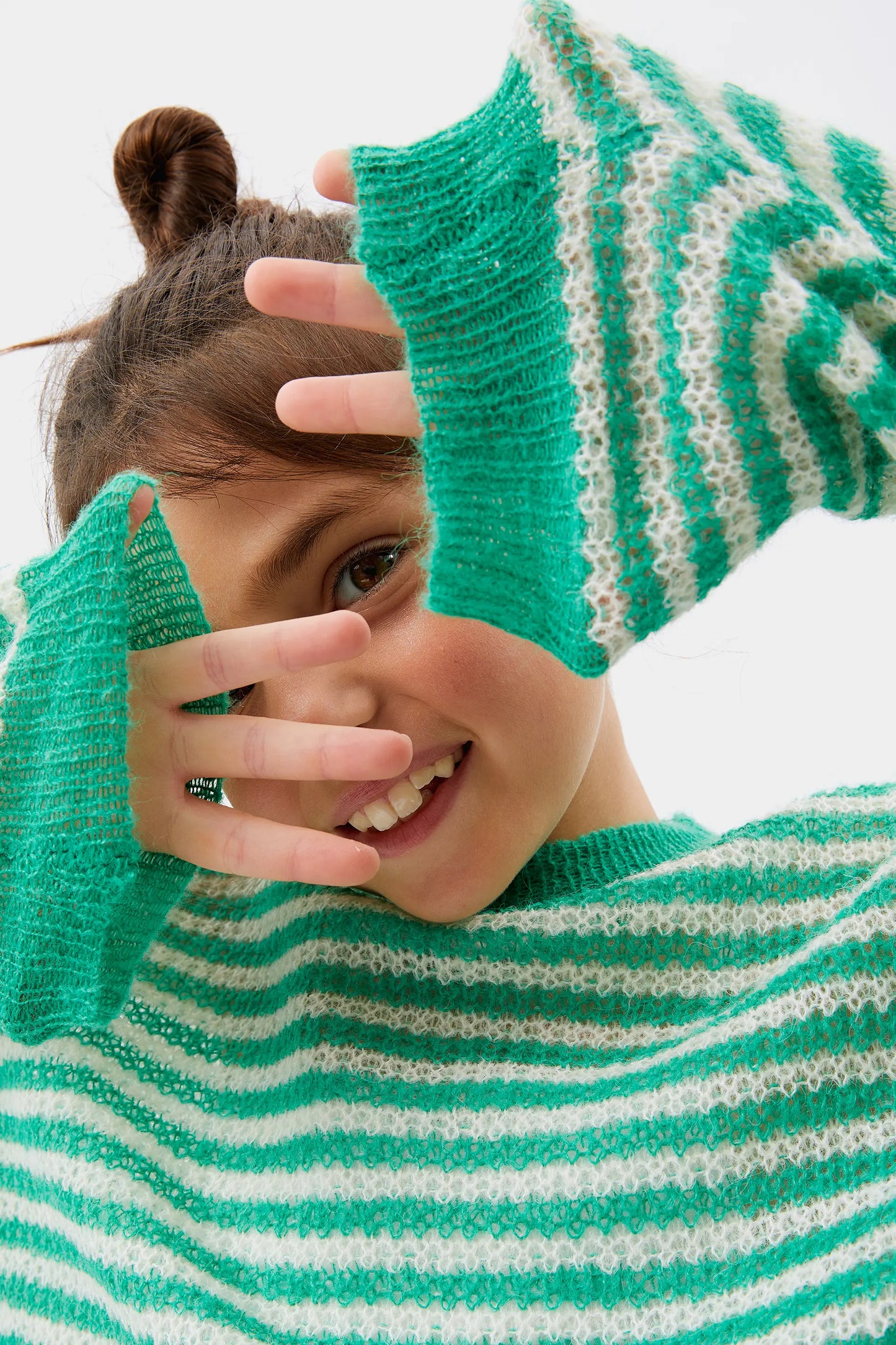 Jersey de niña punto trenzado rayas verde