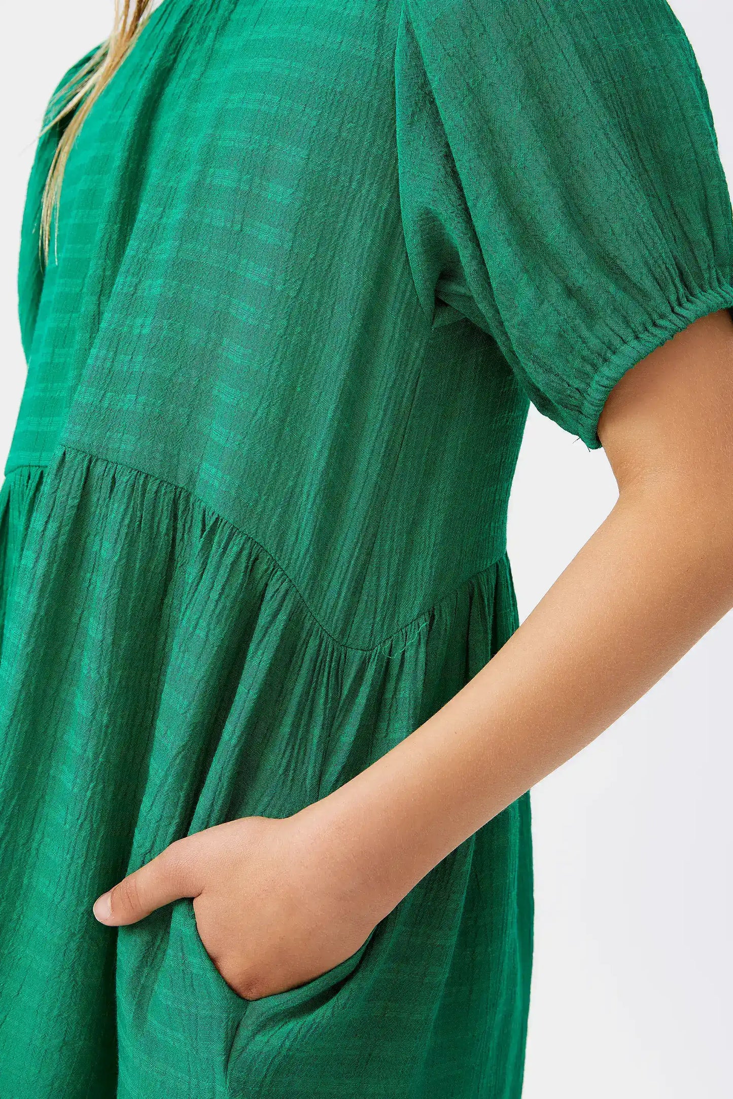 Vestido corto de niña verde