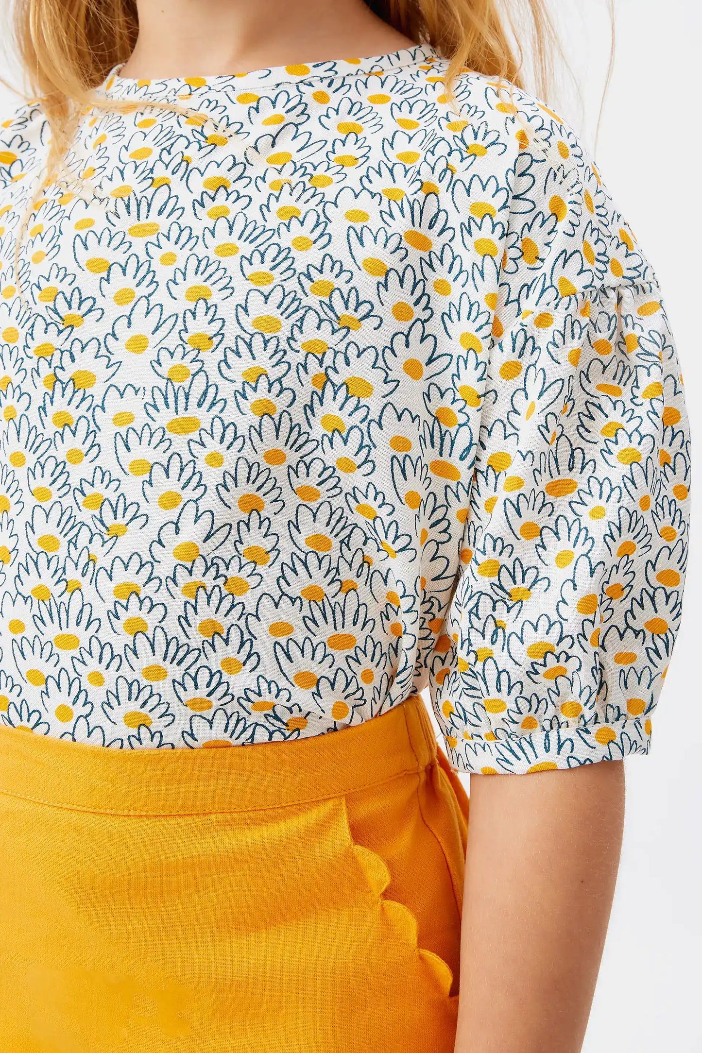 Flower jacquard girl's top
