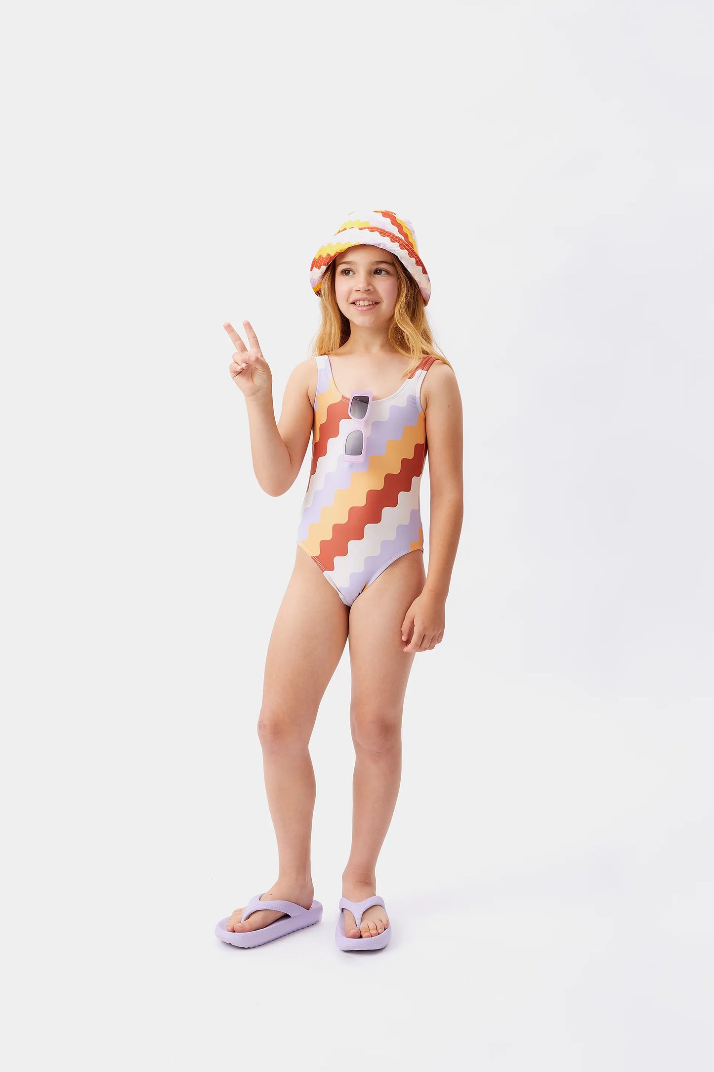 Zigzag printed girl's swimsuit