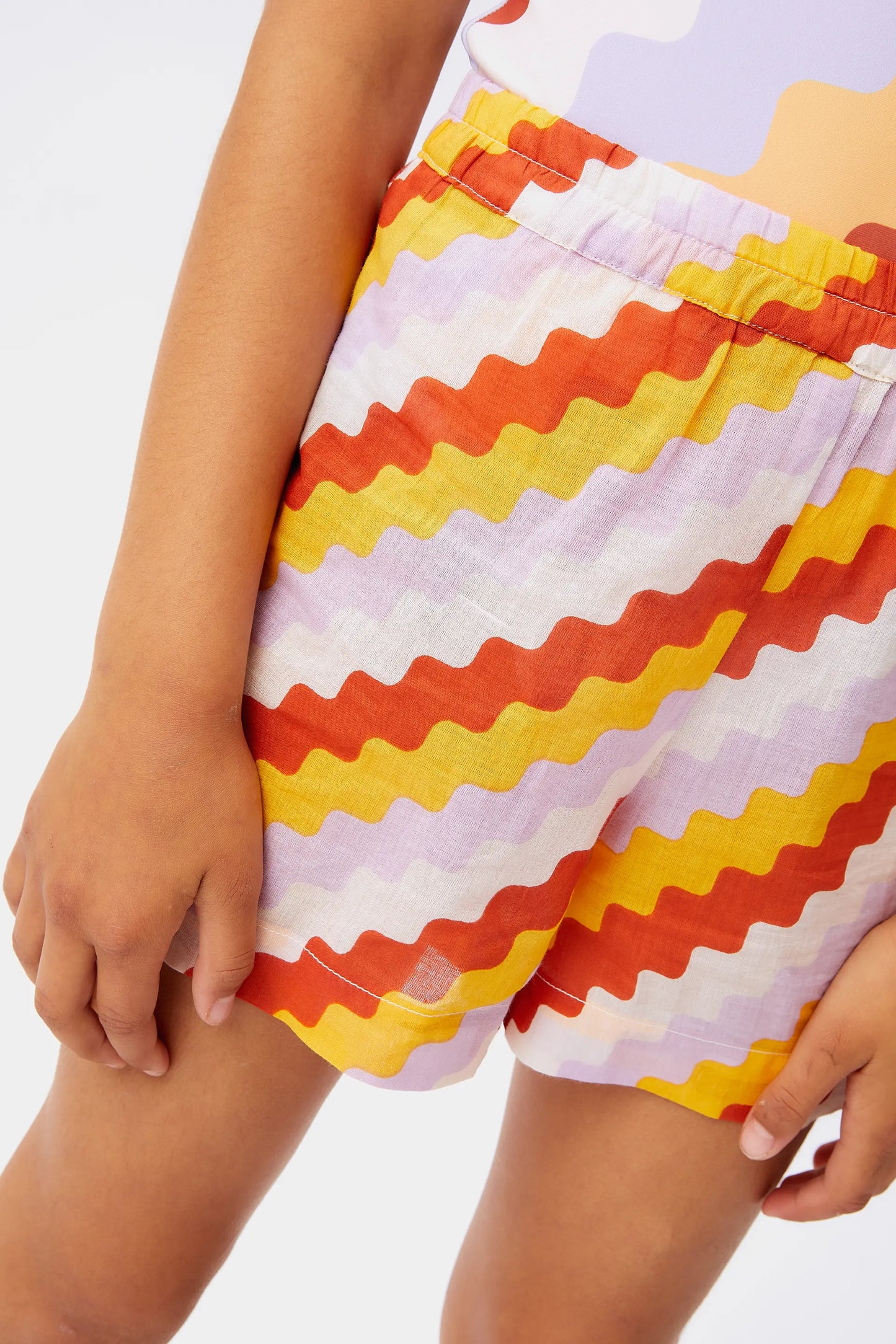 Zigzag printed girl's shorts