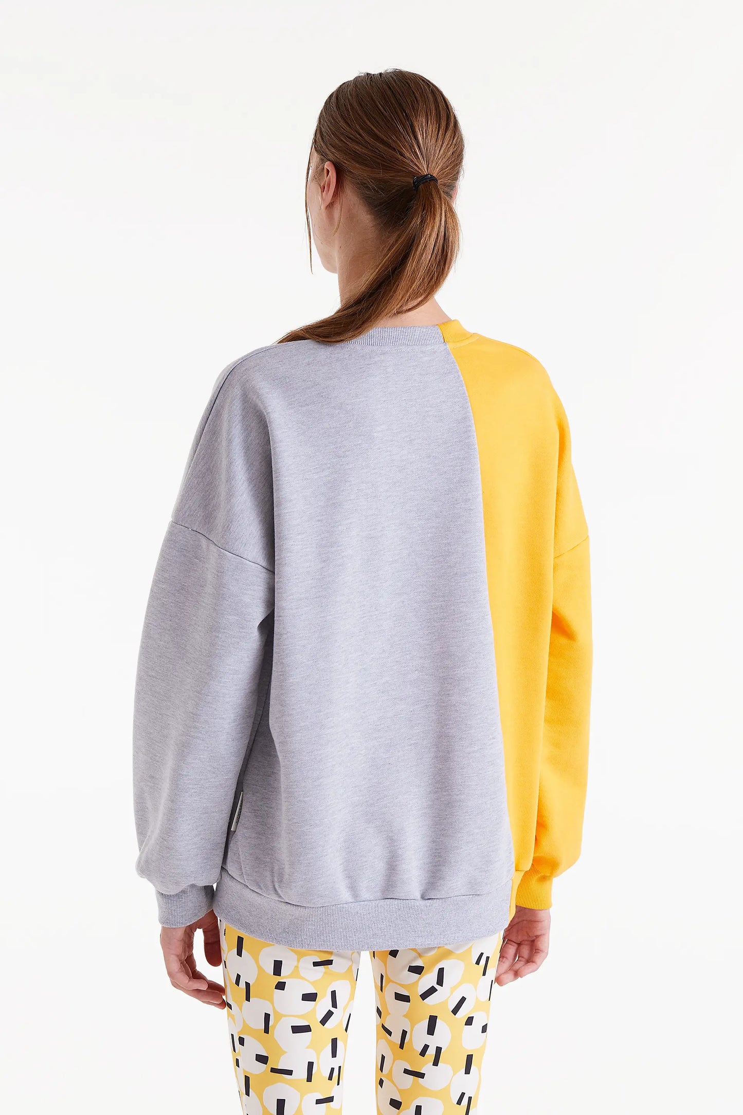 Sudadera bicolor gris