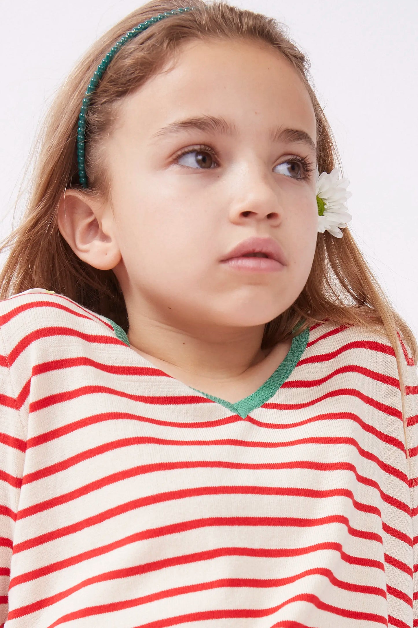 Jersey de niña cuello pico rayas rojas