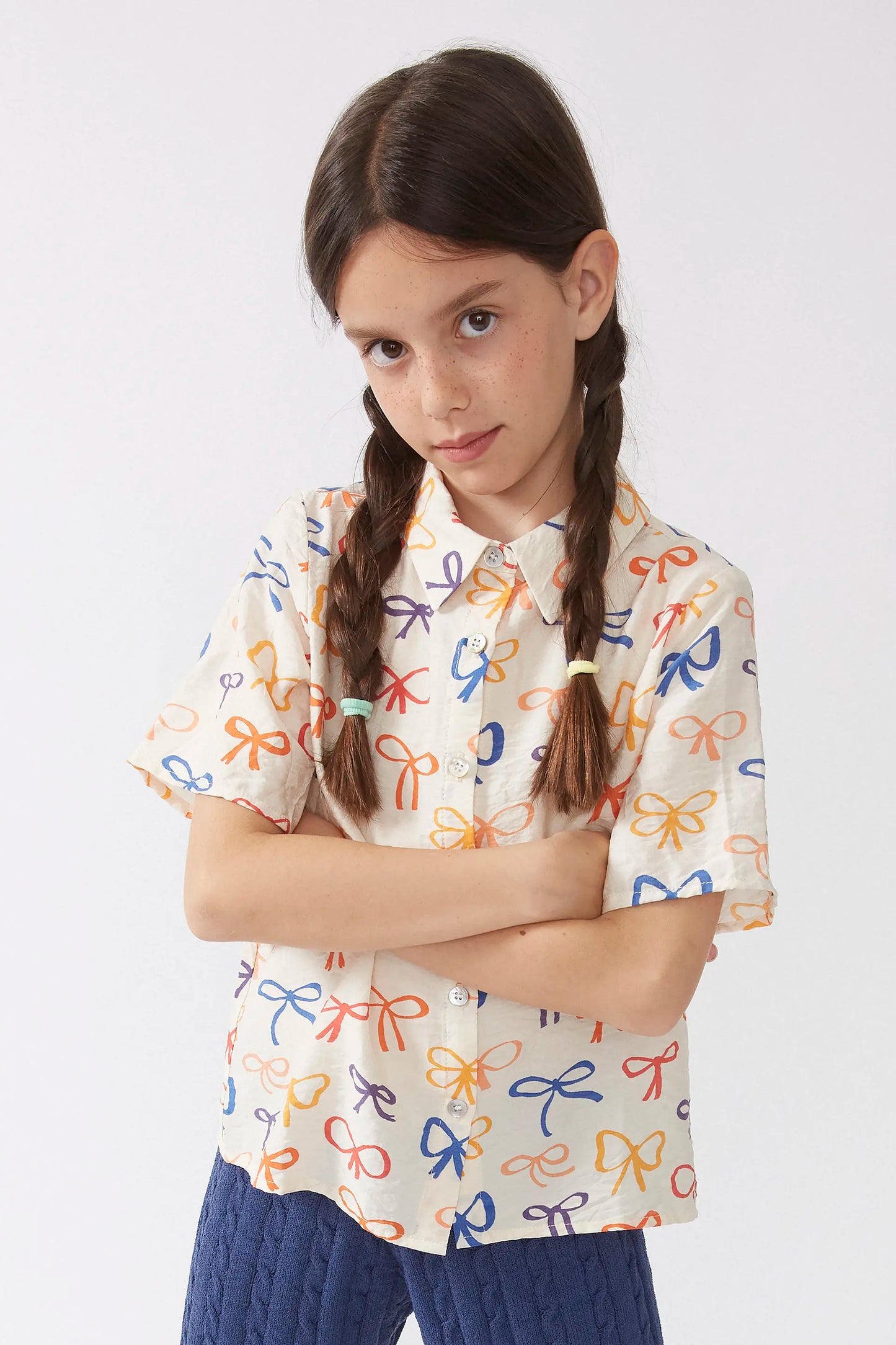 Camisa de niña estampado lazos