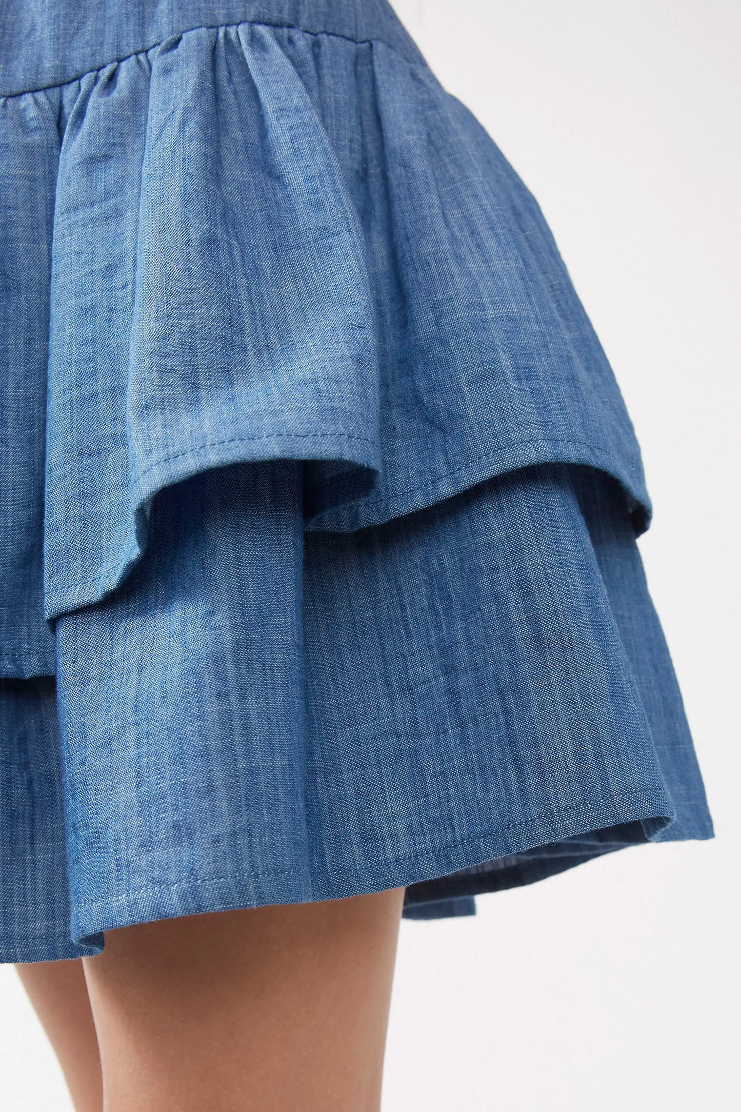 Short denim skirt for girls