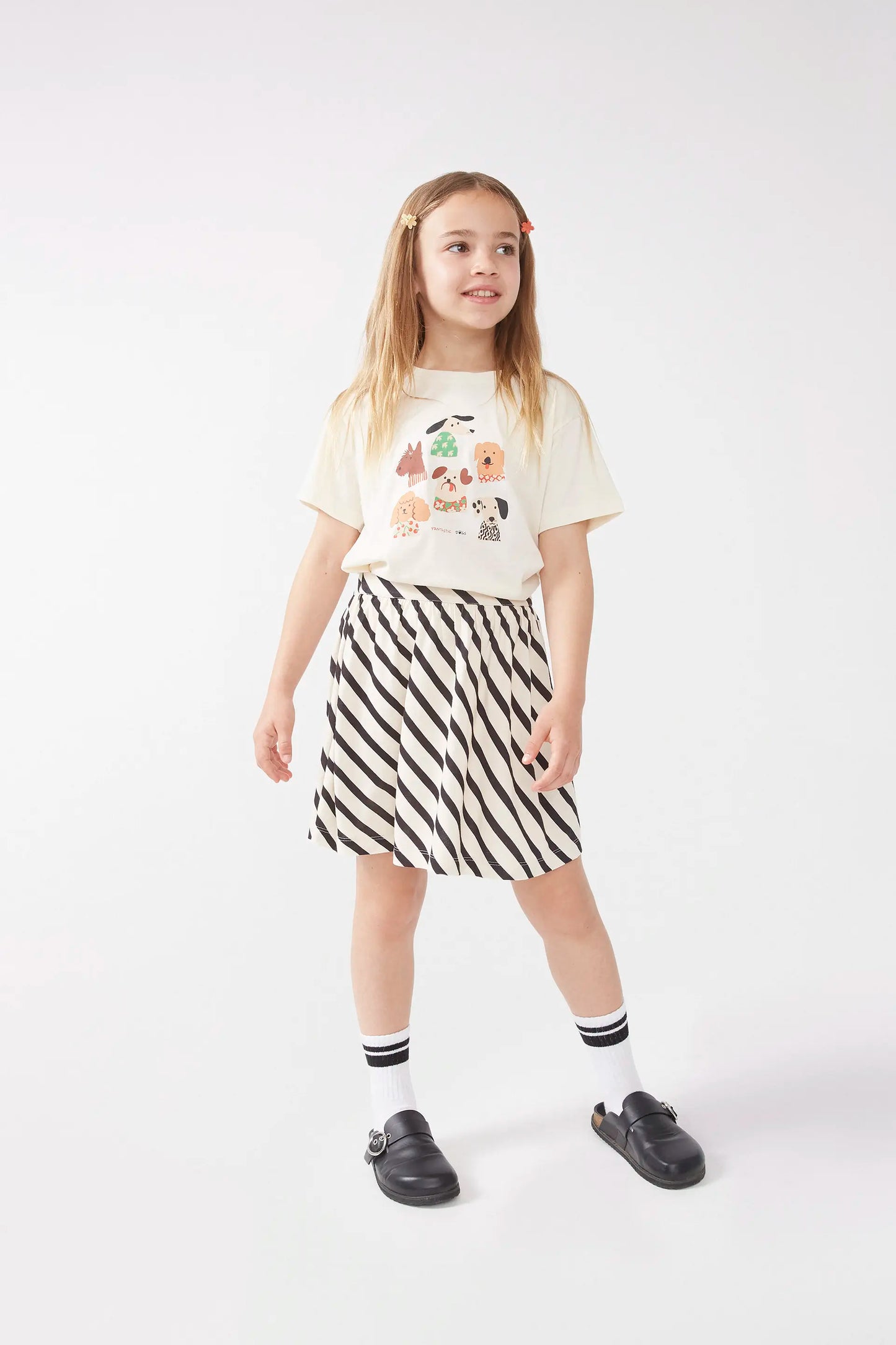 Short skirt for girls with piano stripes