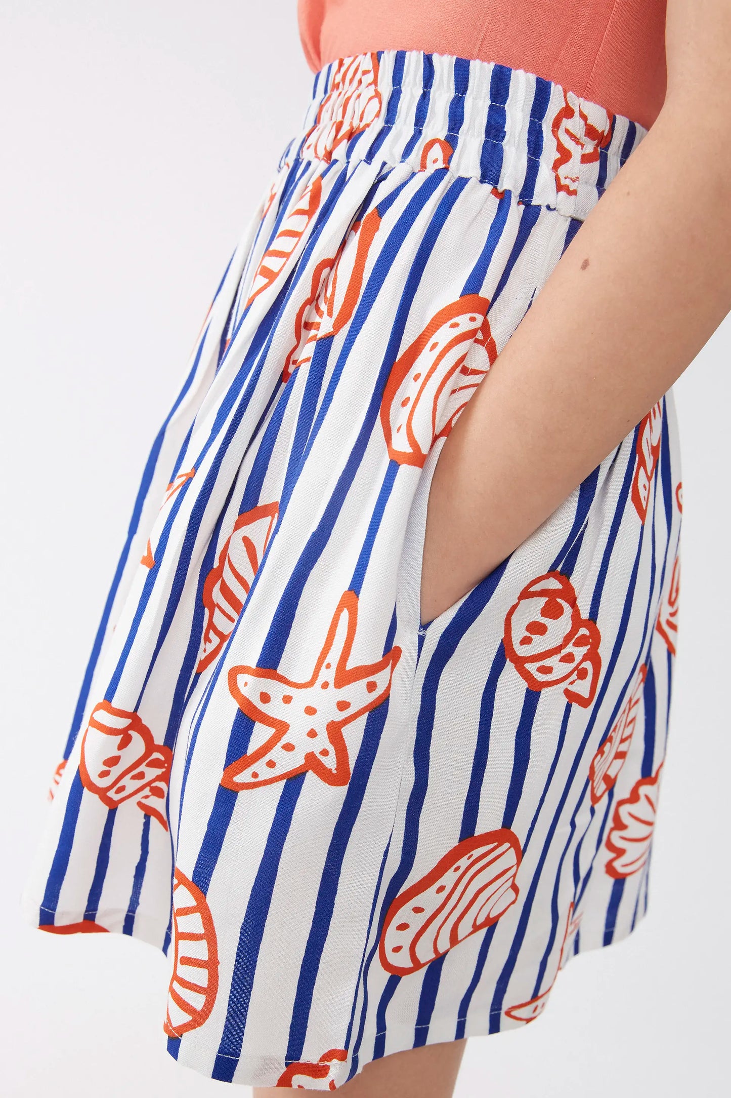 Falda corta de niña estampado Nemo