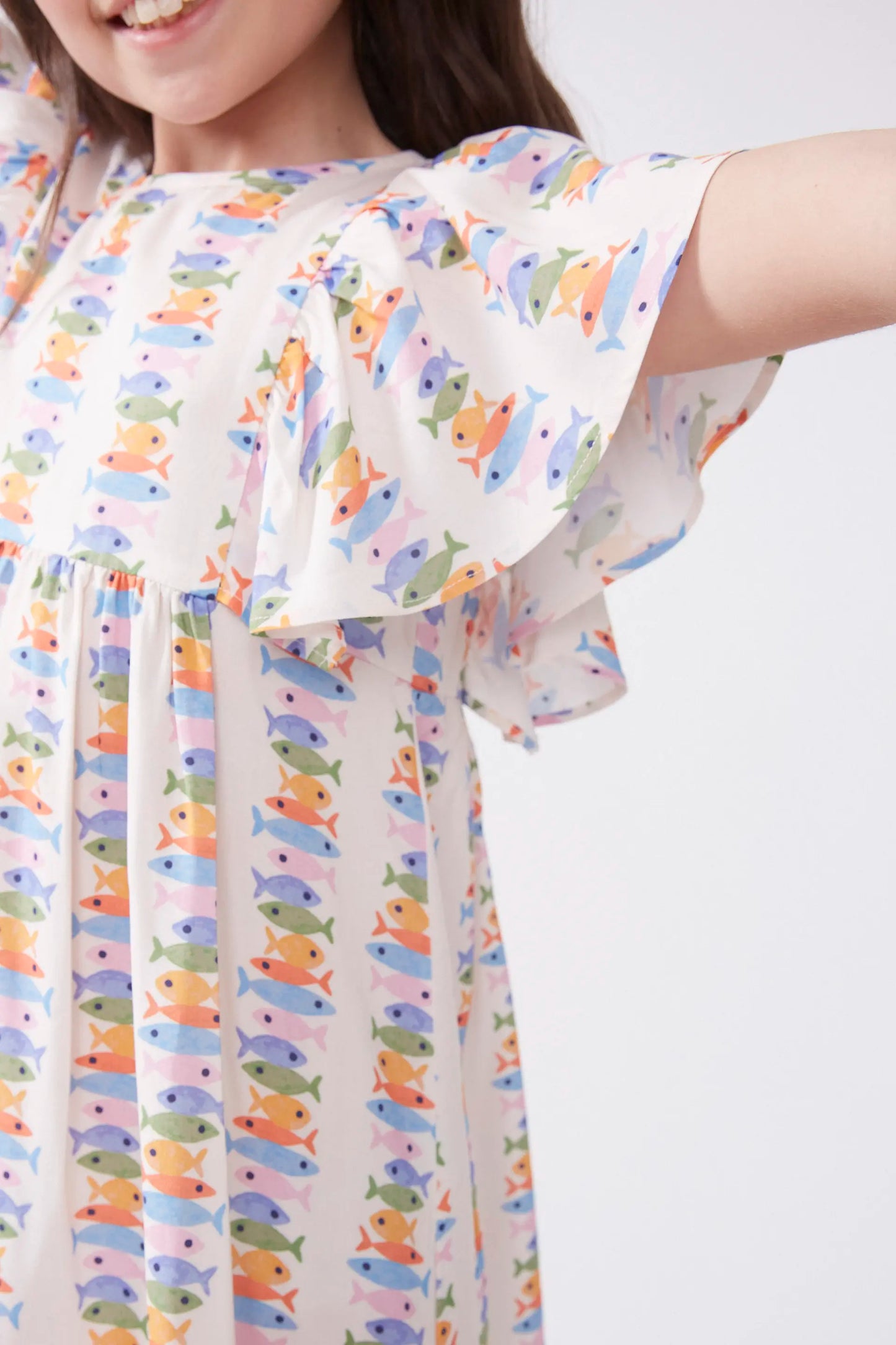 Vestido corto de niña rayón LENZING™ ECOVERO™ con estampado Marina