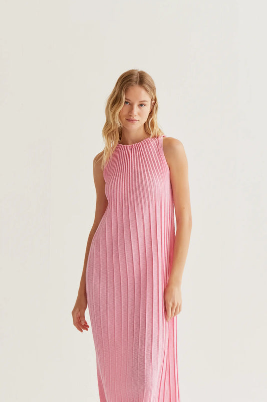 Vestido largo plisado rosa