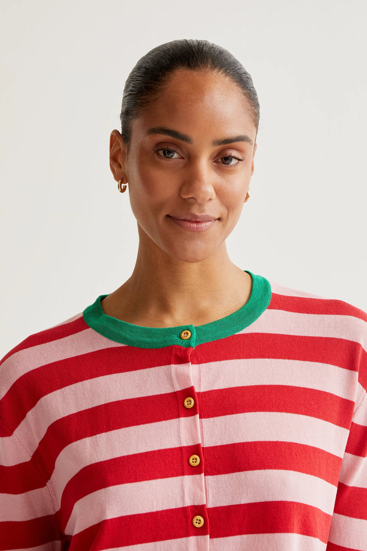 Cardigan in morbida maglia con stampa a righe rosa e rosse