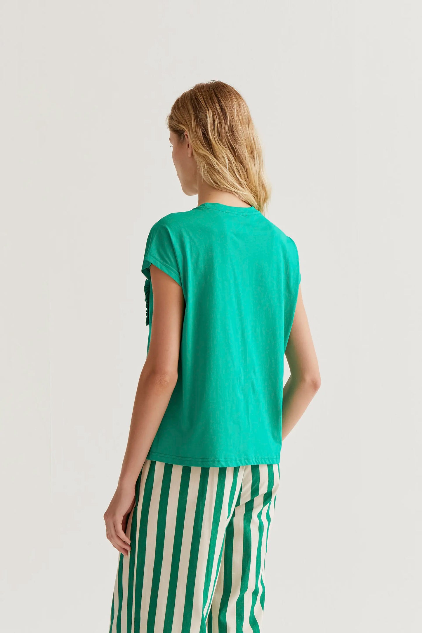 Camiseta  básica 100% algodón verde