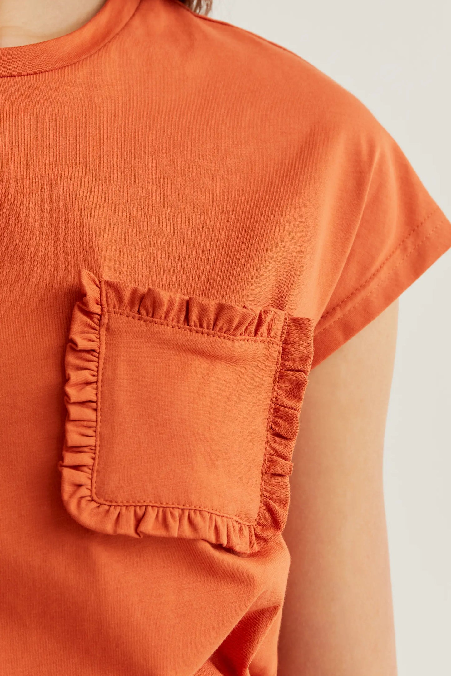 Basic 100% cotton brown t-shirt
