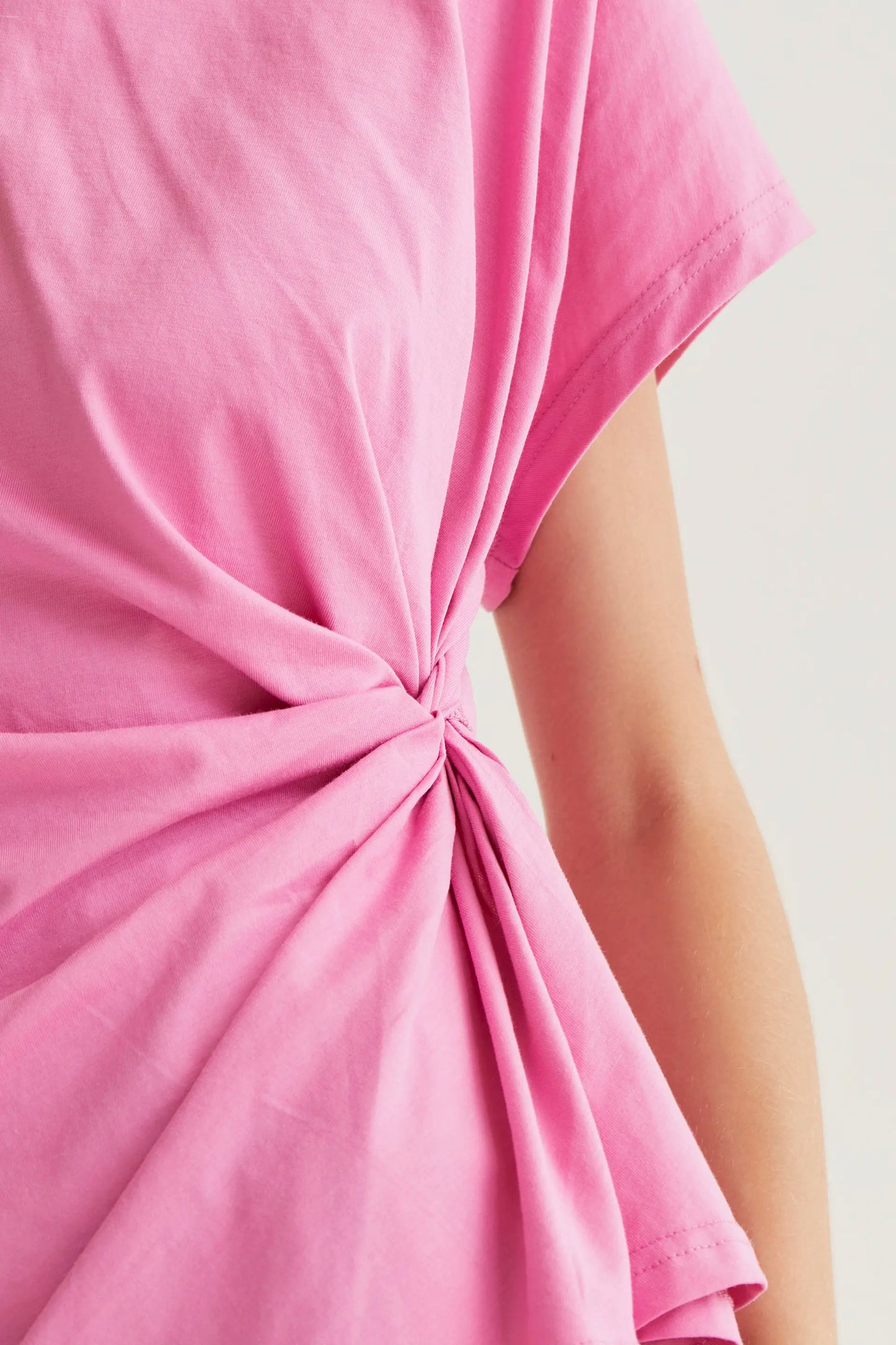 100% cotton pink t-shirt with side knot