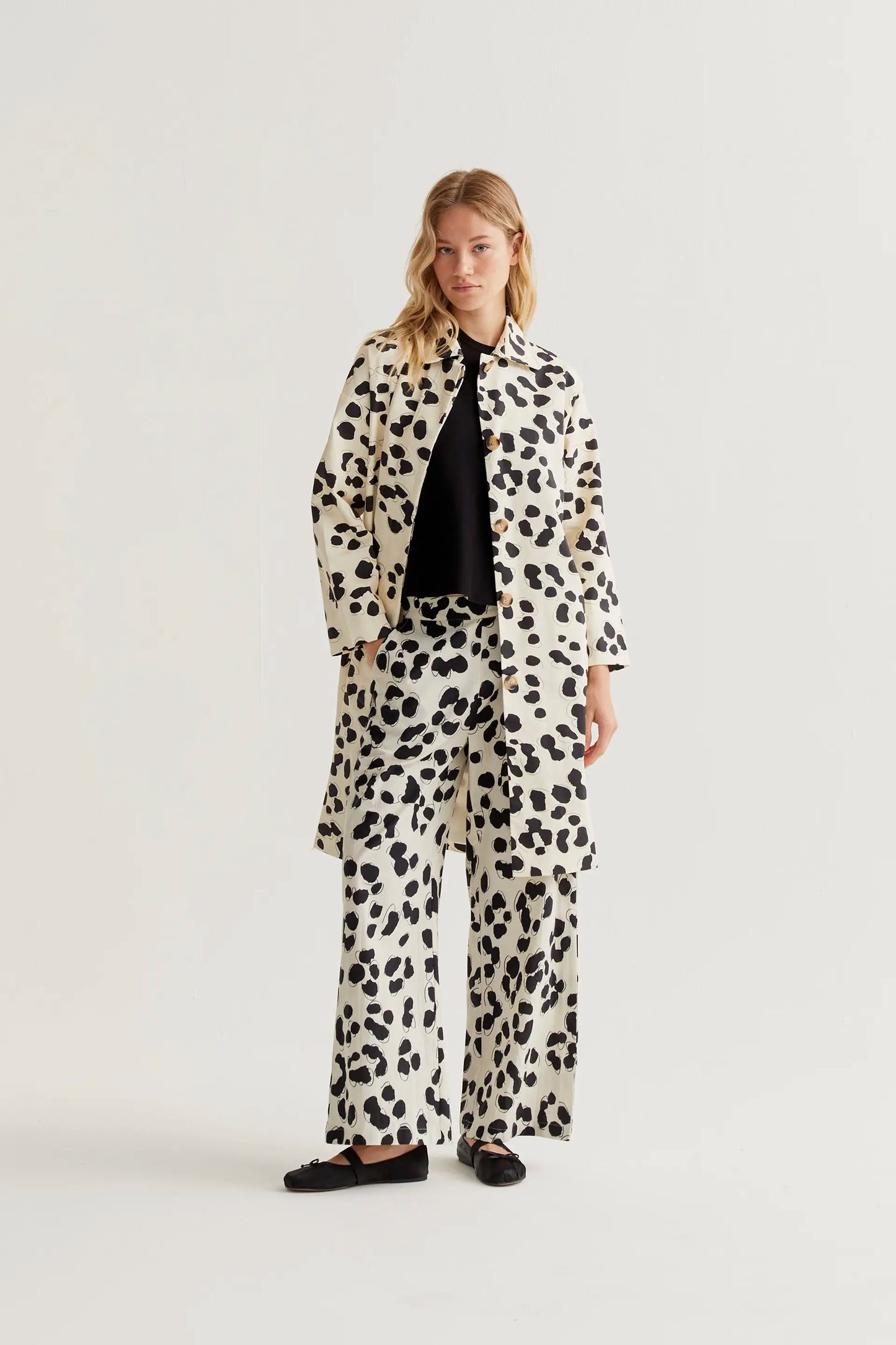 100% cotton gabardine with Dalmatian print