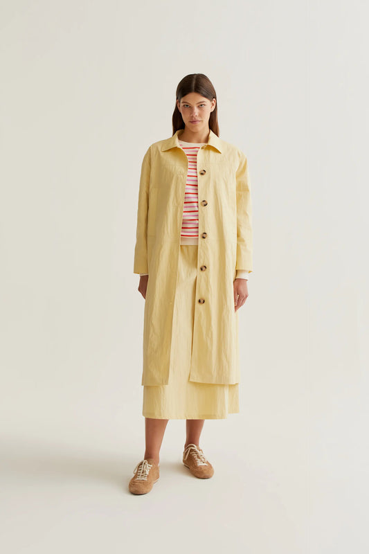 Gabardina amarillo claro