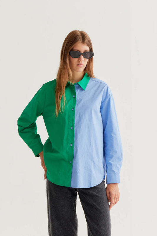Camisa 100% algodón bicolor verde y azul