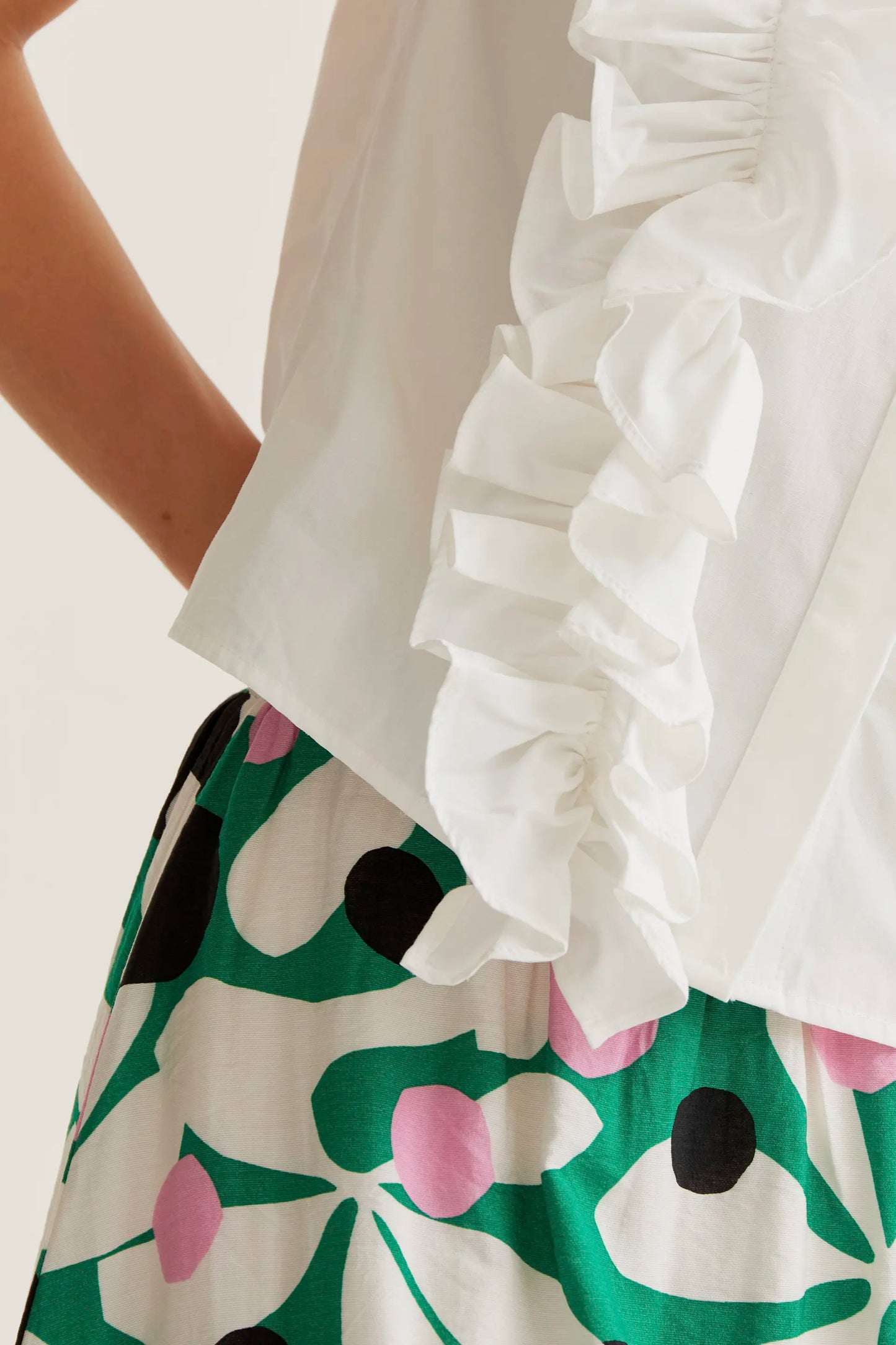 100% cotton white top with ruffle