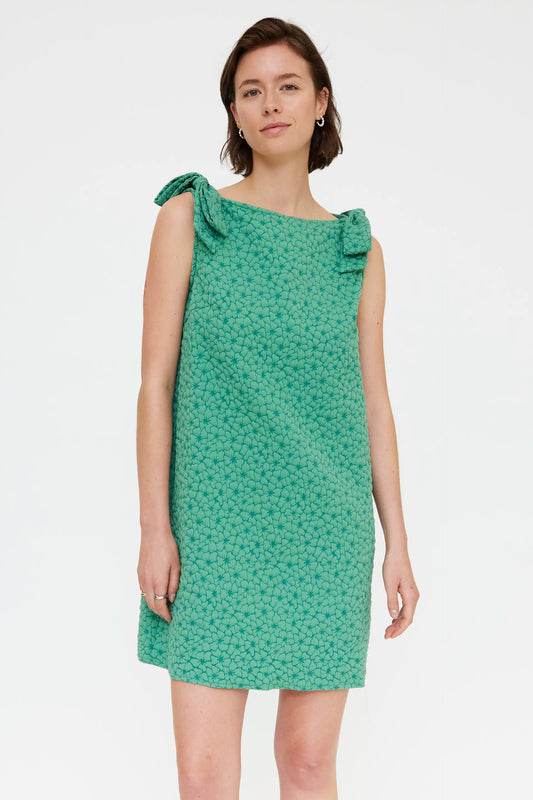 Vestido verde corto con textura floral