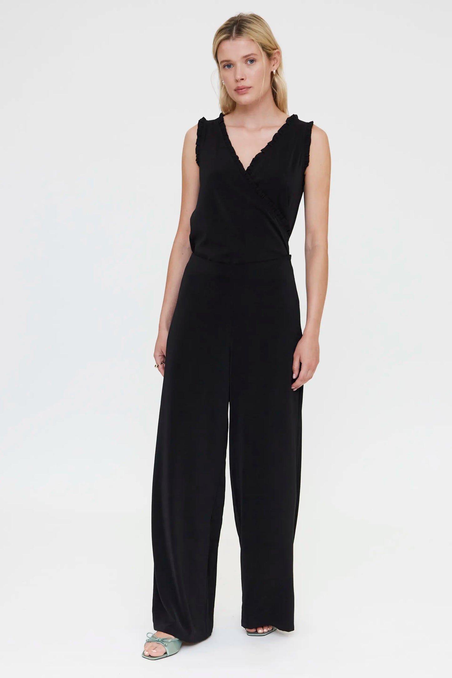 Black flowy trousers