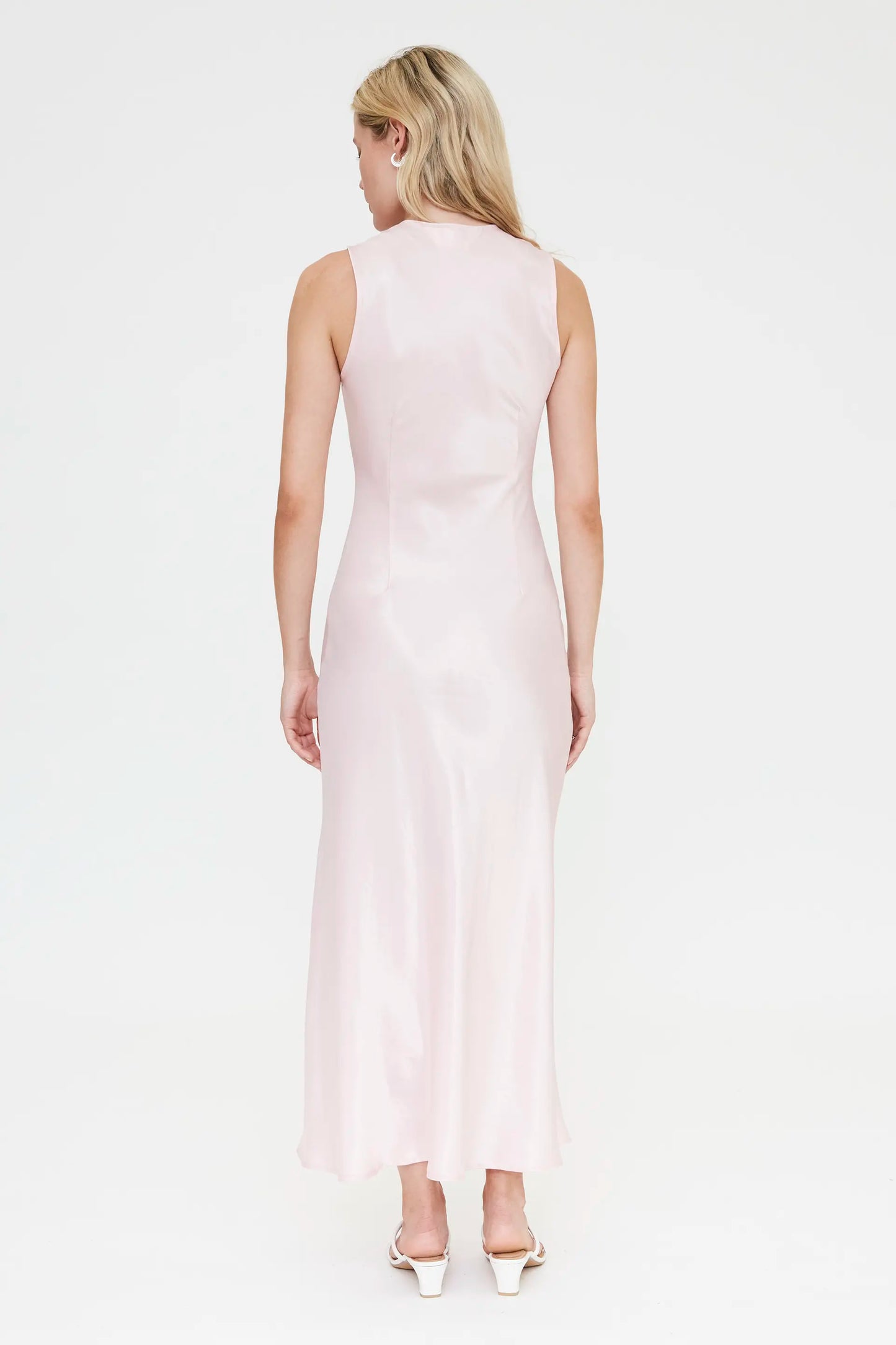 Vestido largo rosa satinado