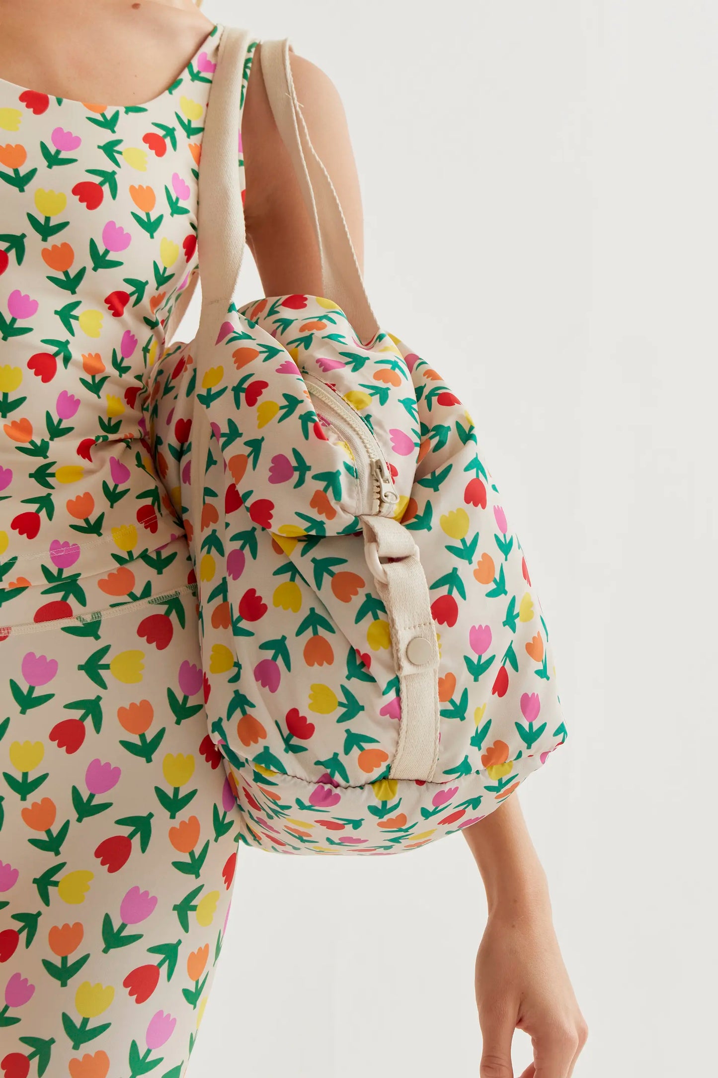 Sports bag with Multicolor Tulips print
