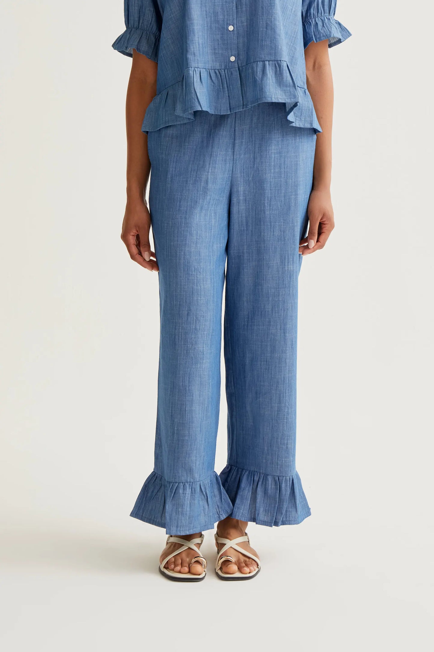 Pantalón 100% algodón chambray azul claro