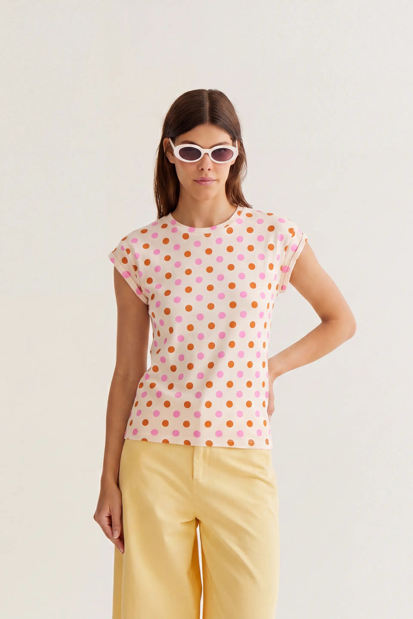 Camiseta 100% algodón con estampado Orange Dots