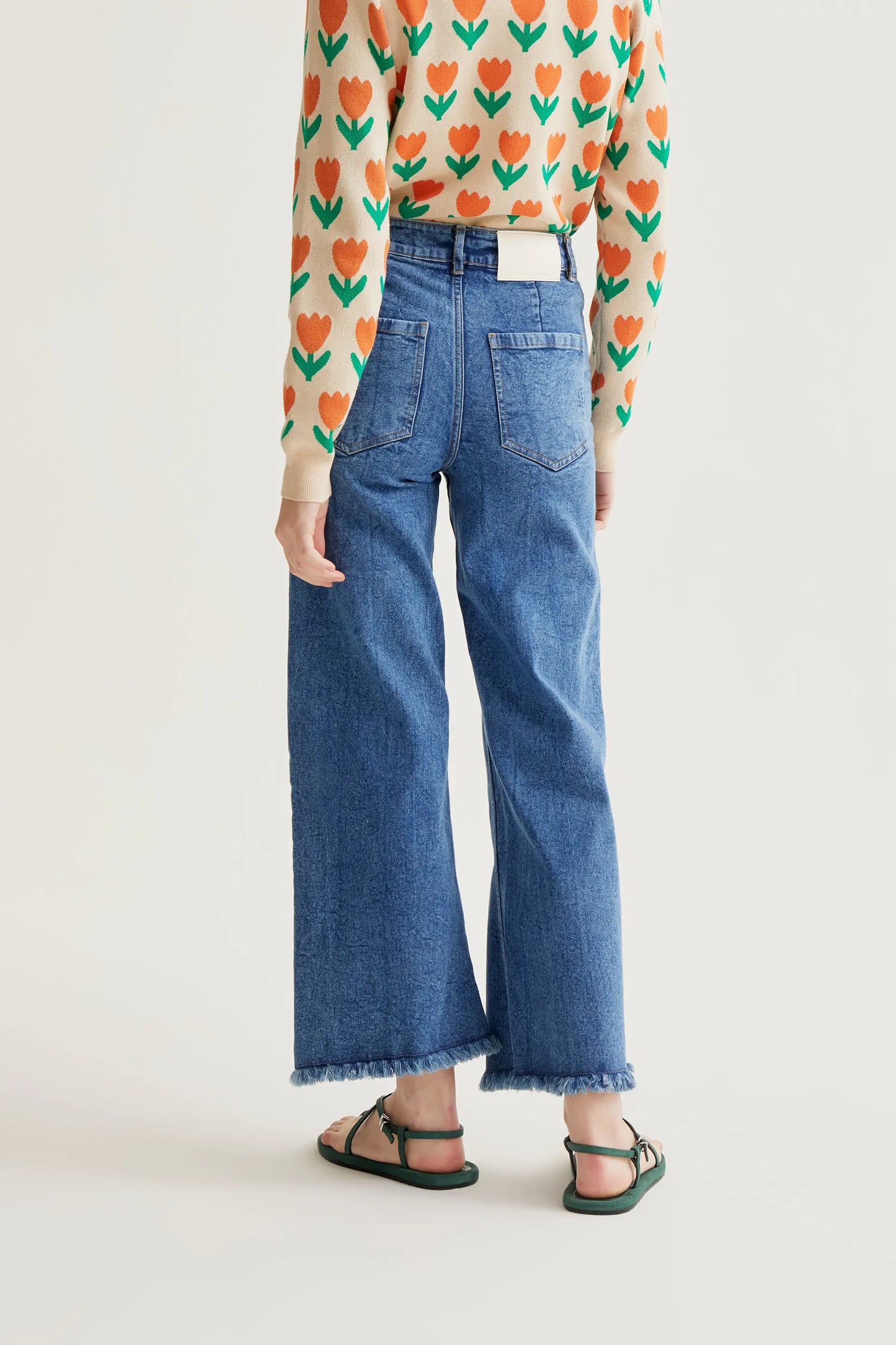 Blue jeans with raw-cut hem