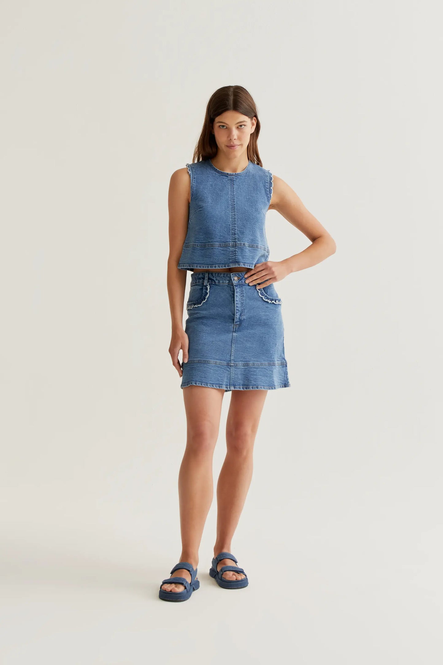 Gonna in denim blu con dettaglio volant