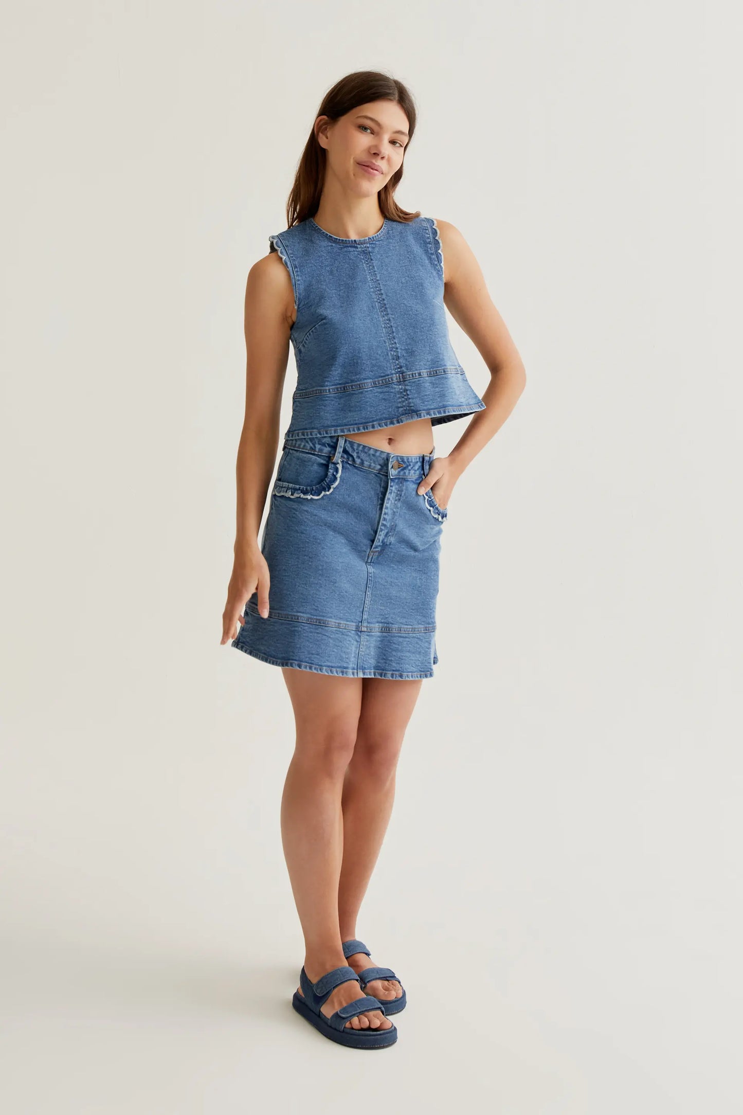 Gonna in denim blu con dettaglio volant