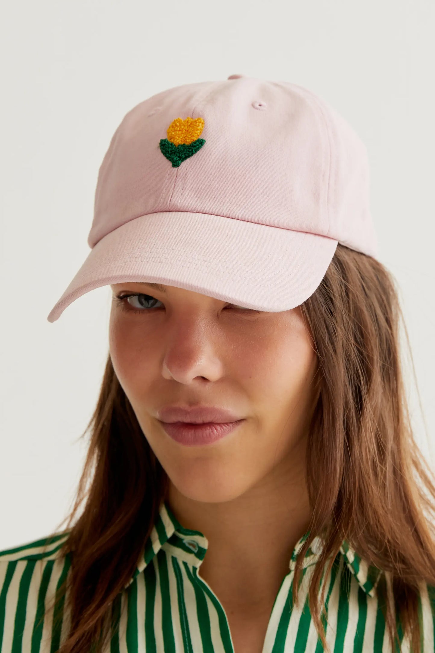 Pink cap with tulip embroidery