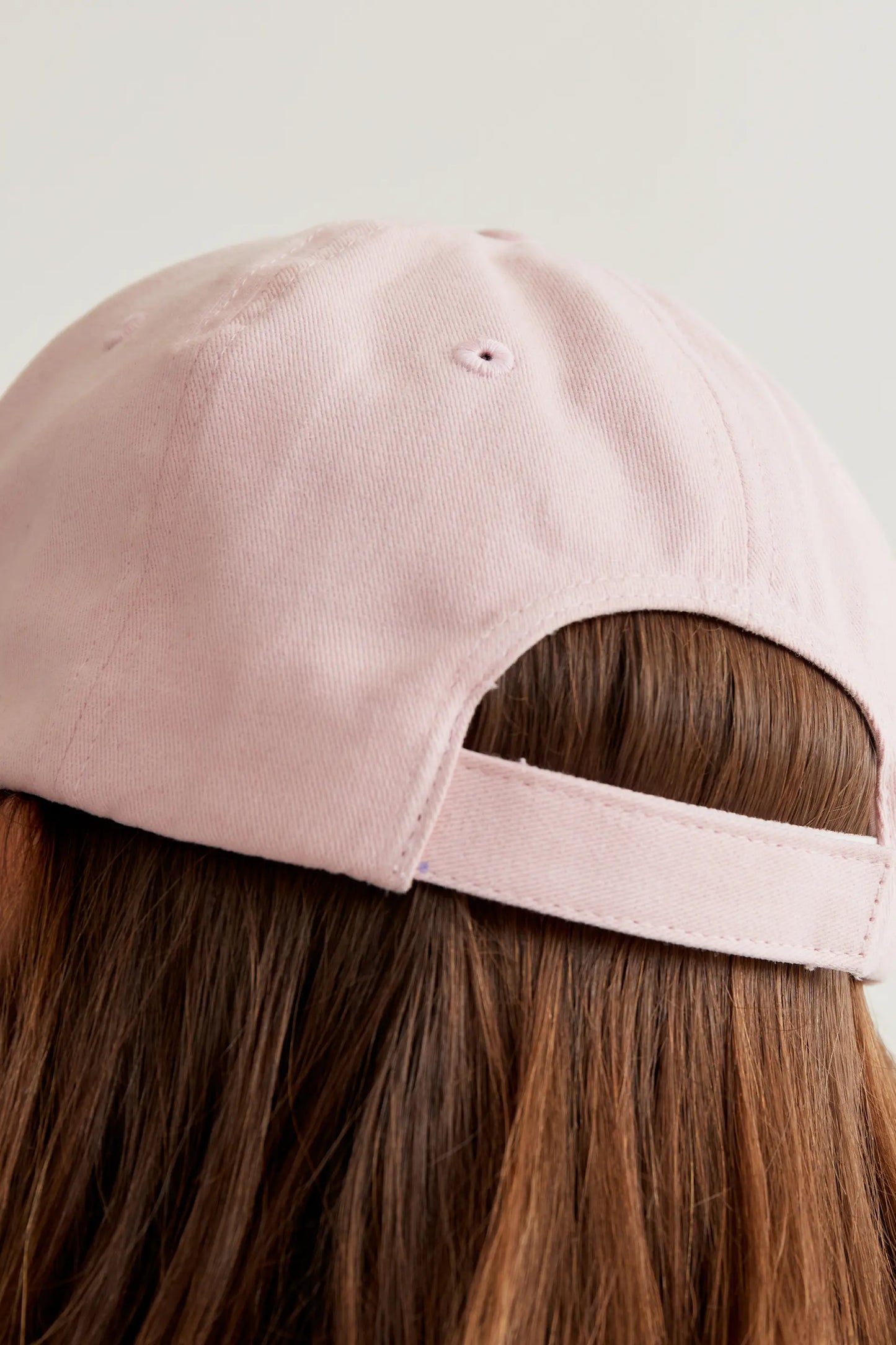 Pink cap with tulip embroidery