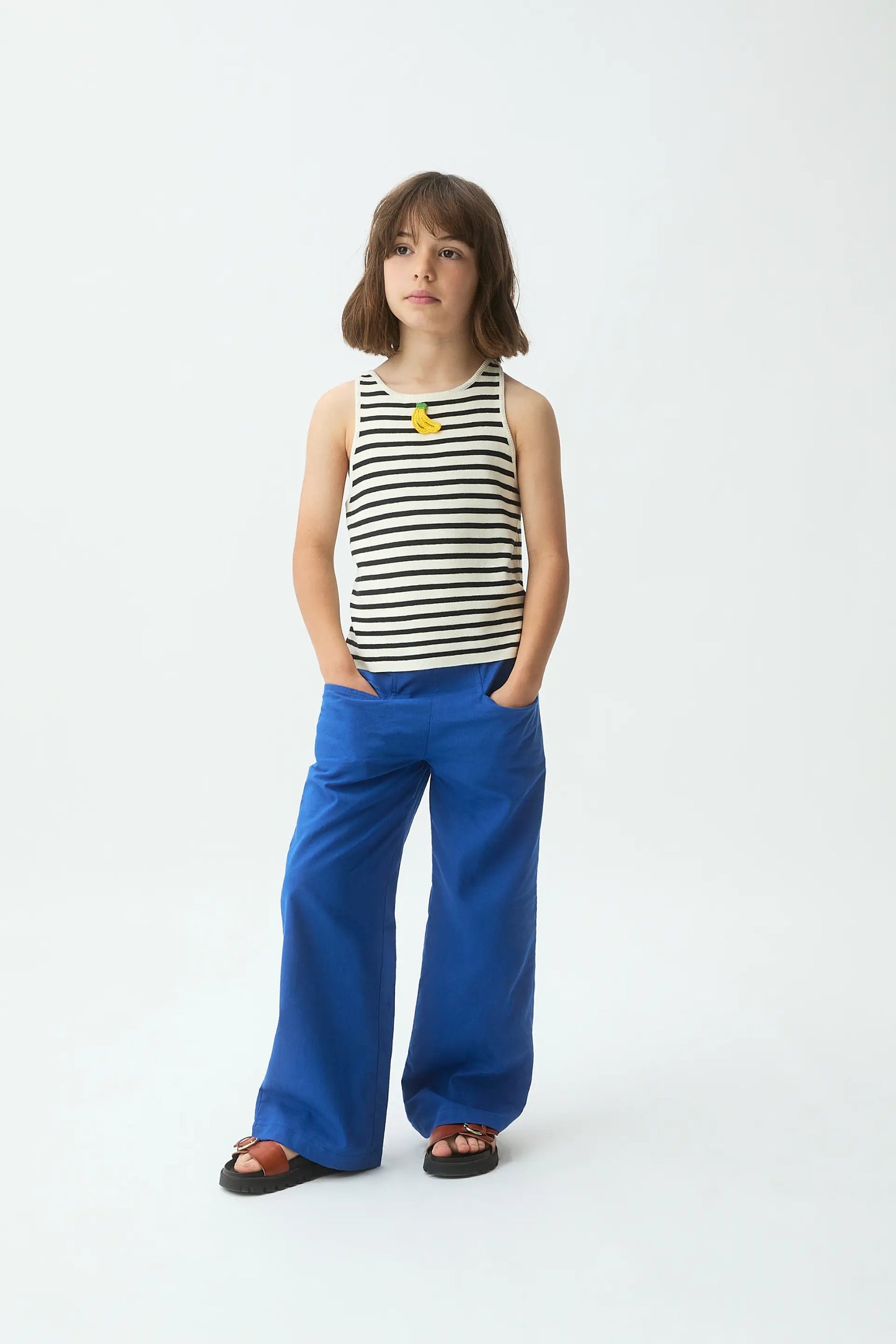 Top da bambina con ricamo a banana