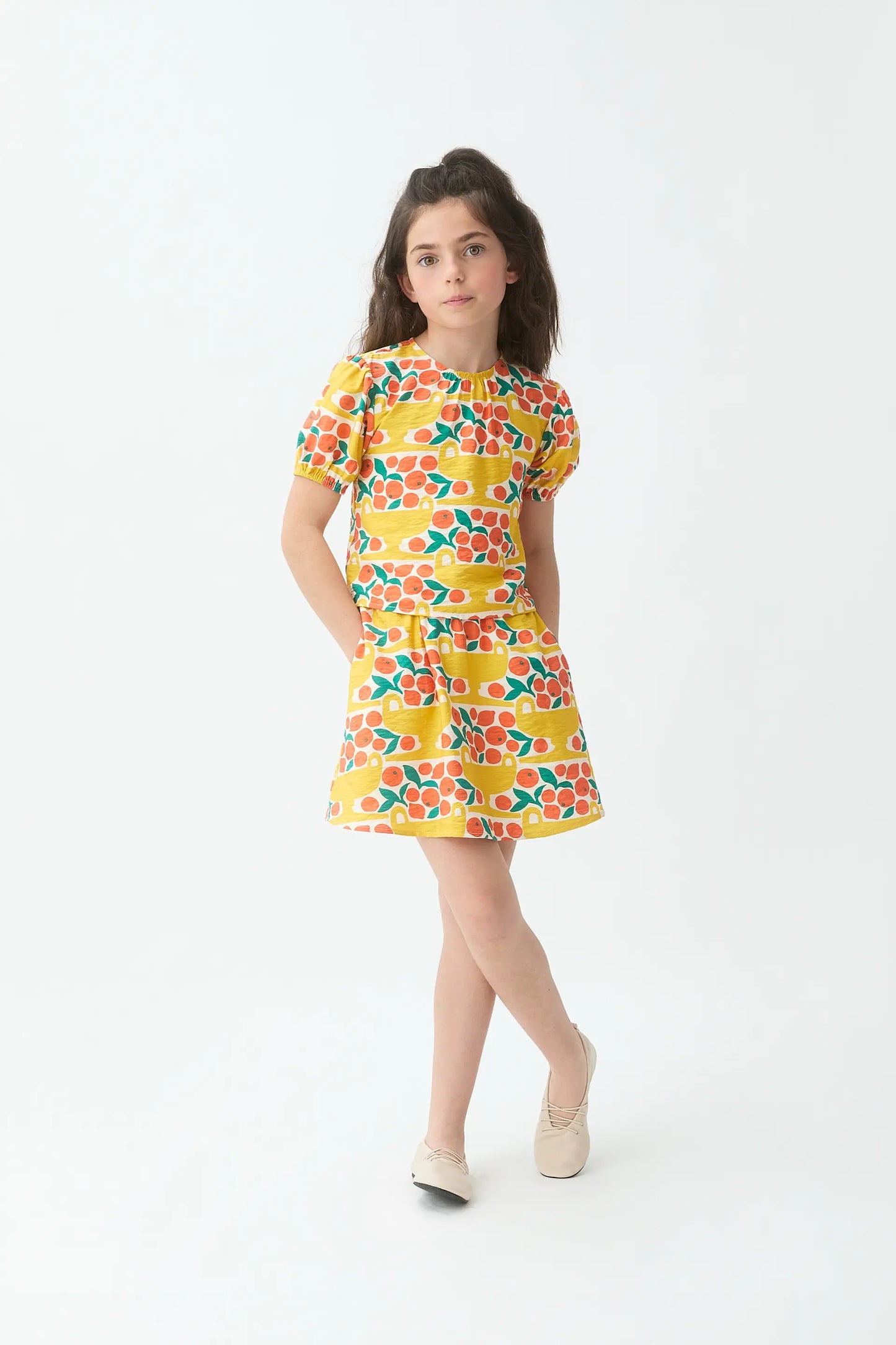Girls' short skirt with Citrus print